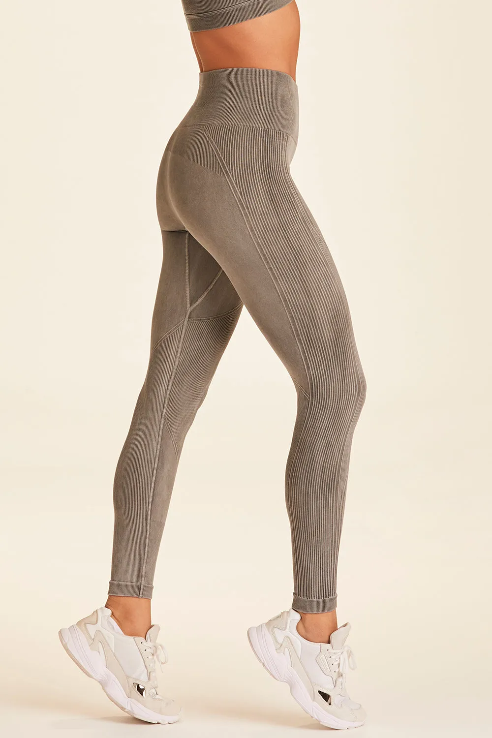 Barre Seamless Leggings sold by Alala product image thumbnail 2