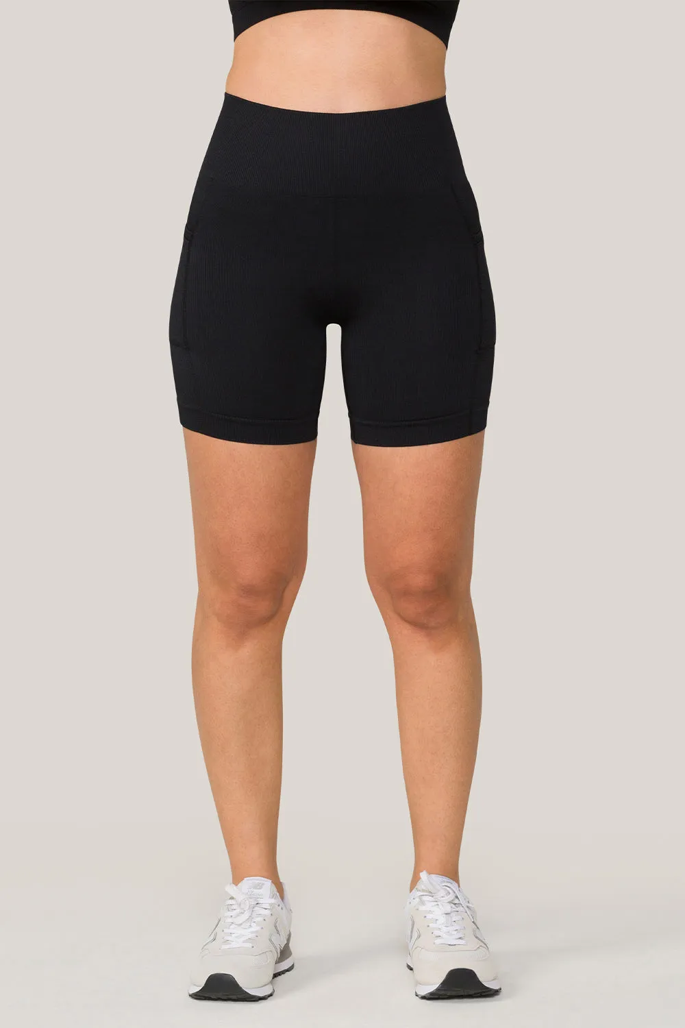 Seamless Pocket Short sold by Alala product image thumbnail 2