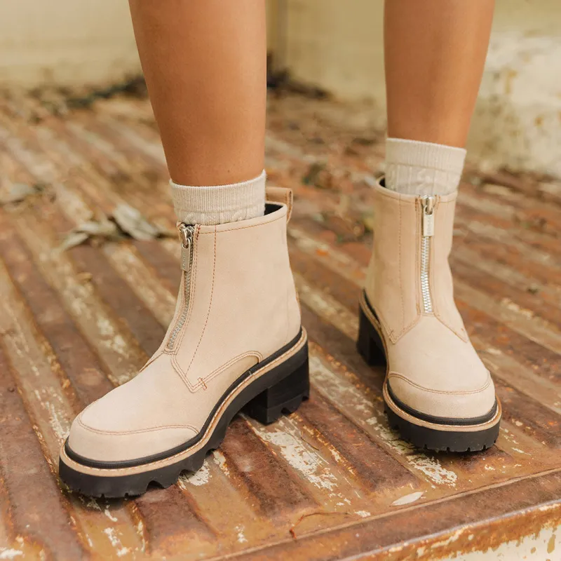 Sorel Joan Now Zip-Canoe, Black sold by Albion