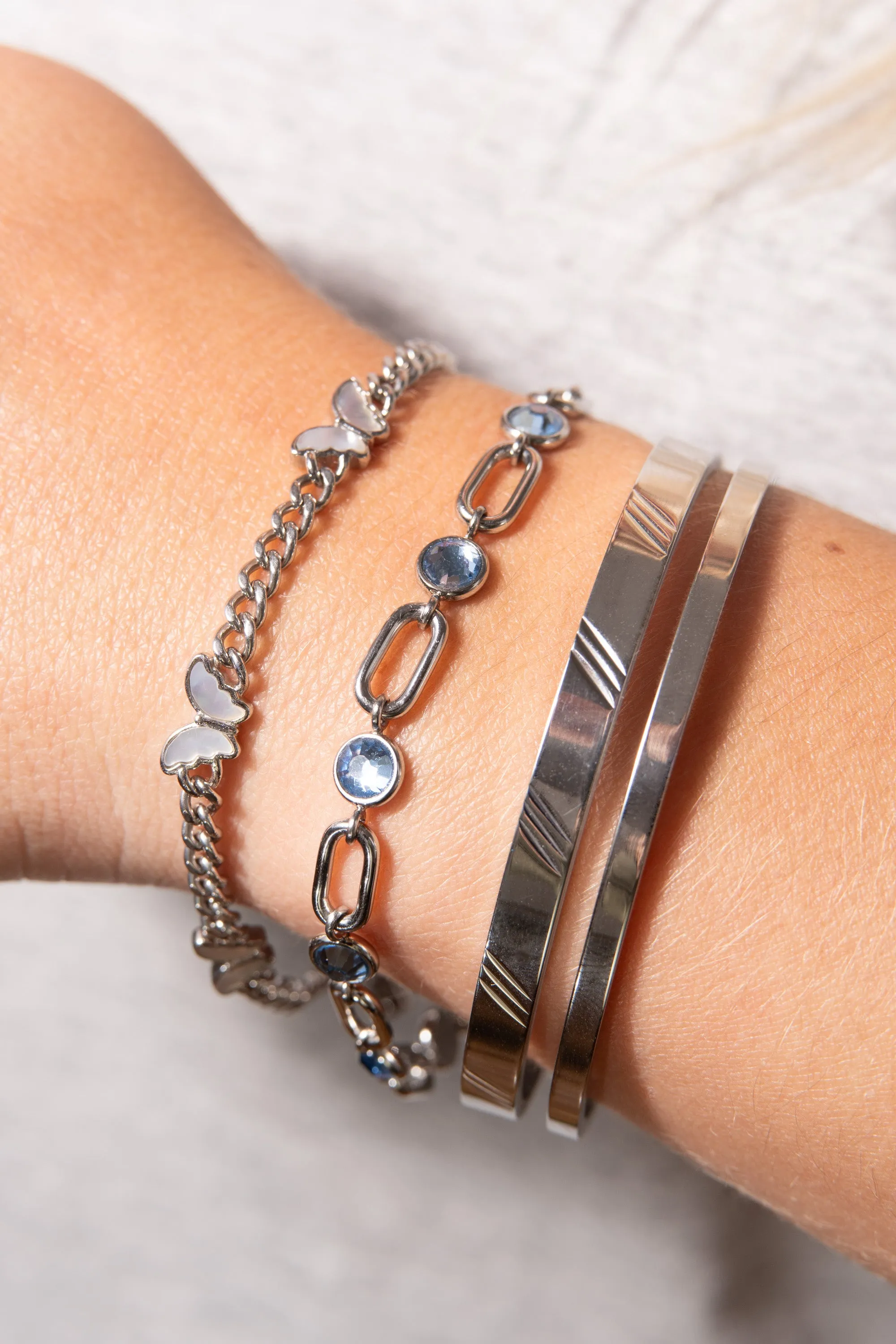 Butterfly Curb Chain Bracelet sold by Alex and Ani product image thumbnail 5