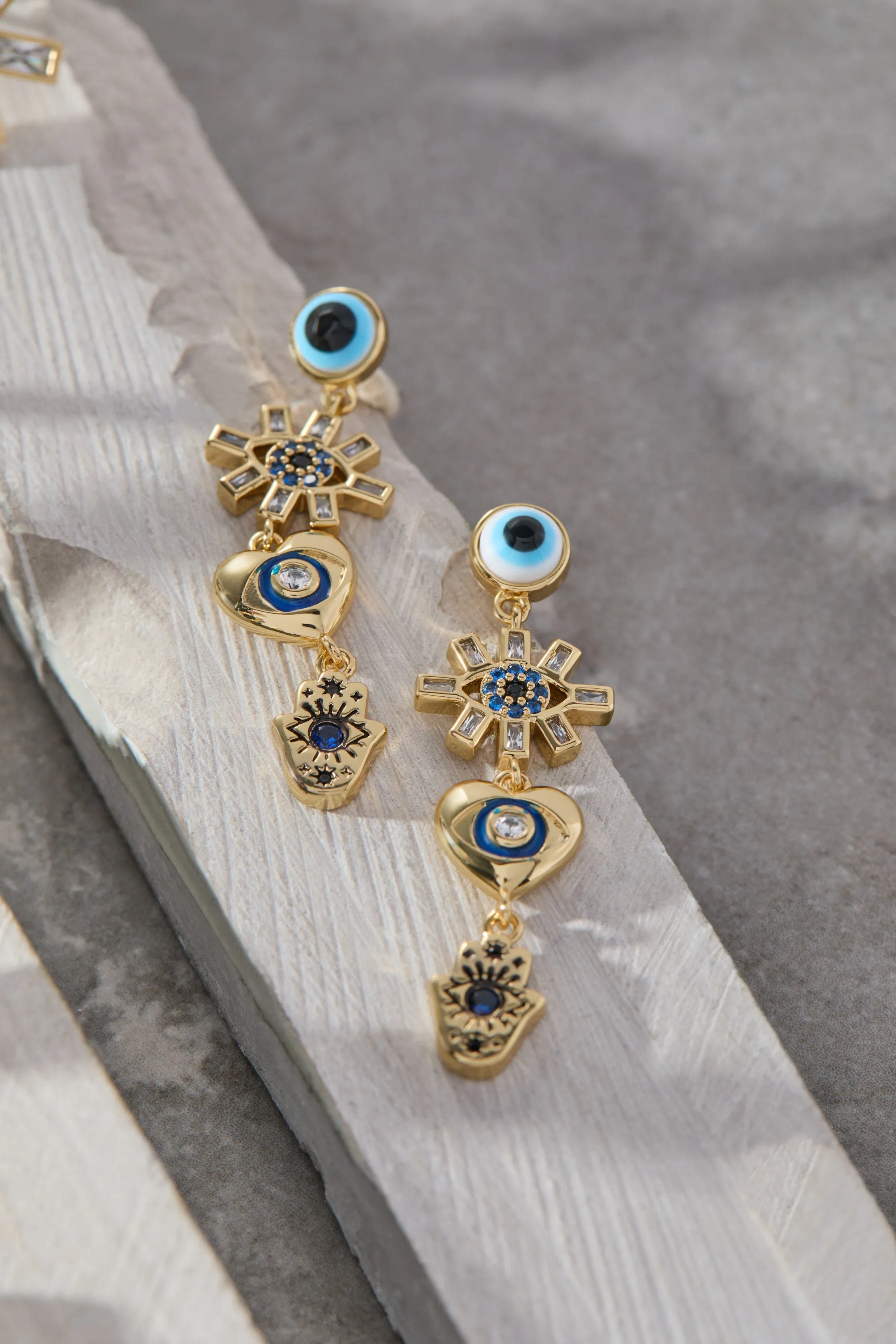 Evil Eye Linear Earring sold by Alex and Ani product image thumbnail 3