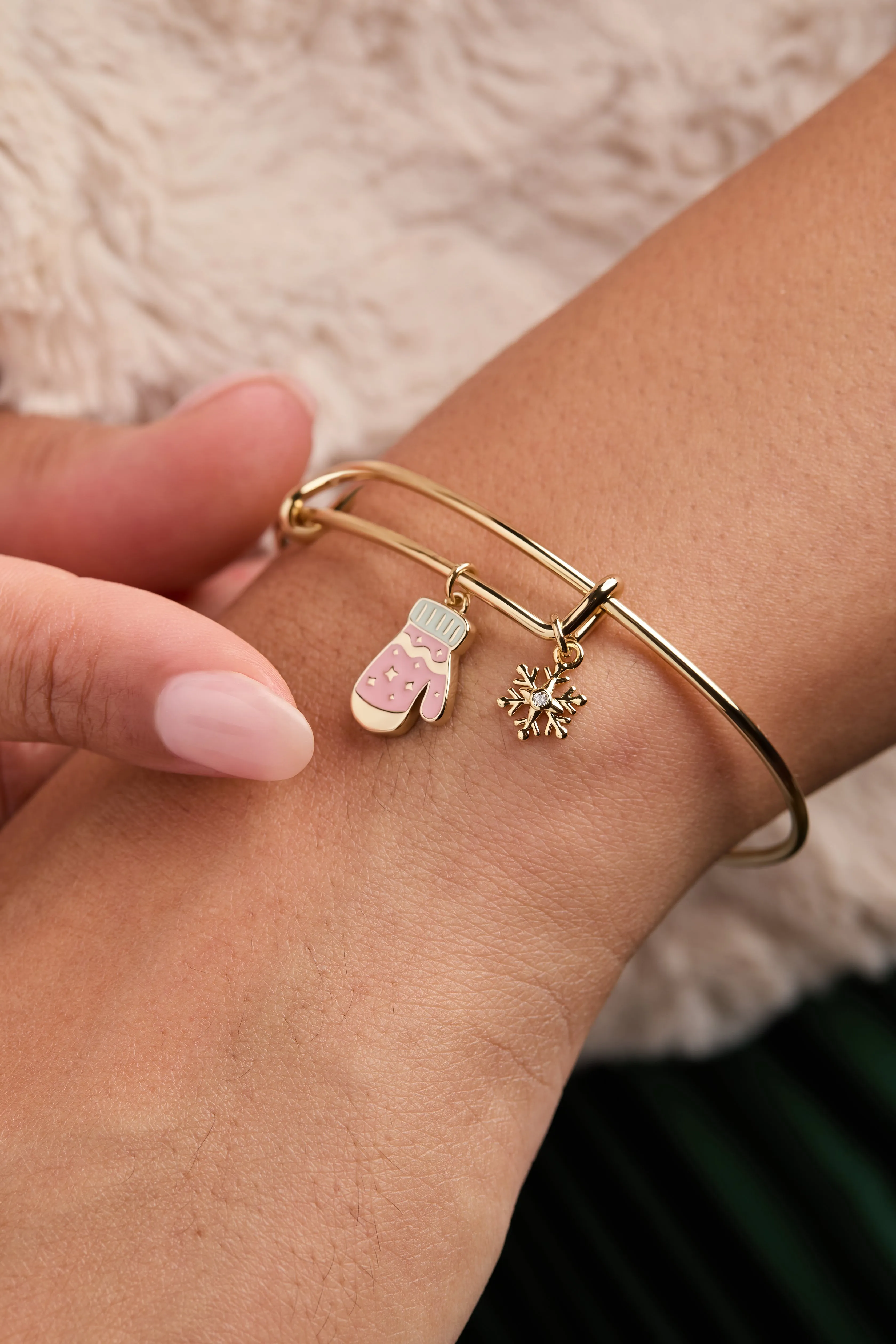 Winter Wonderland Mitten and Snowflake Charm Bangle sold by Alex and Ani product image thumbnail 2