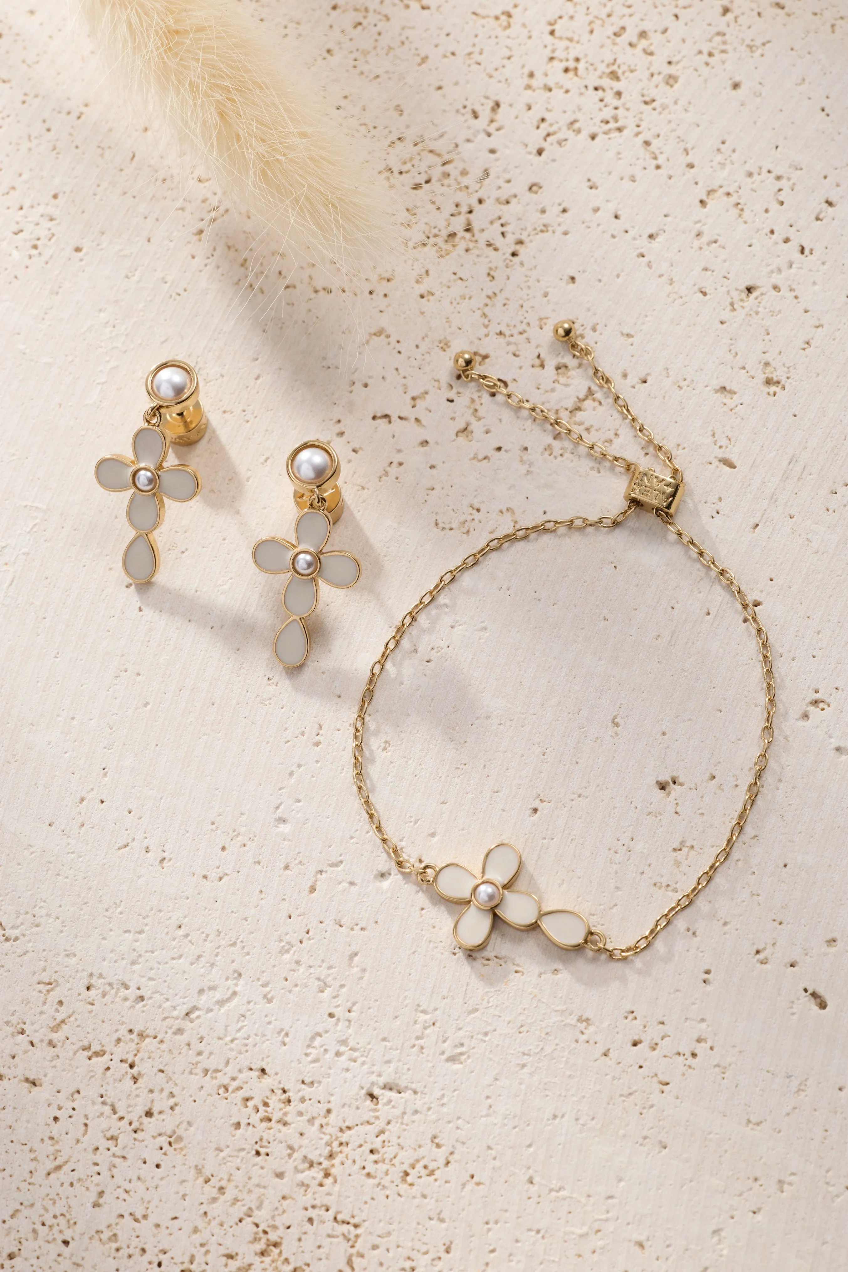 Coquette Christian Cross Pull Chain sold by Alex and Ani product image thumbnail 4