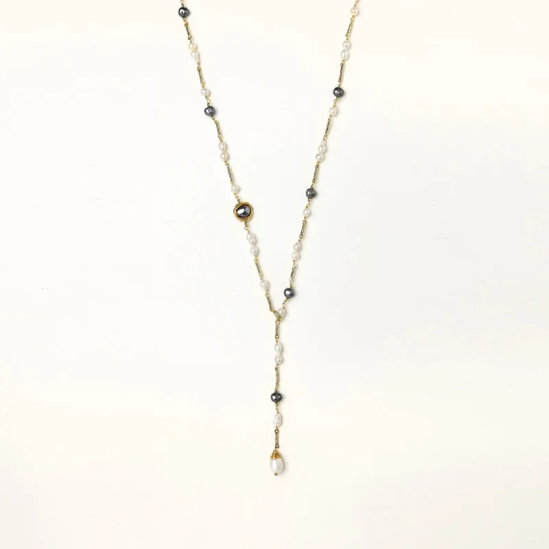 Twilight Pearl Lariat made by Alex Evenings