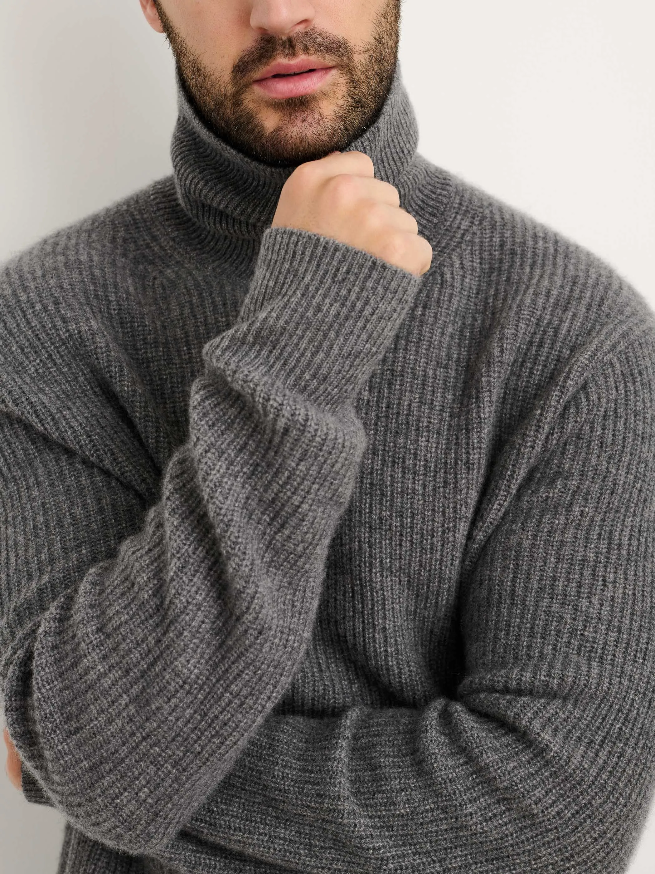 Judd Ribbed Turtleneck in Washed Cashmere sold by Alex Mill product image thumbnail 4