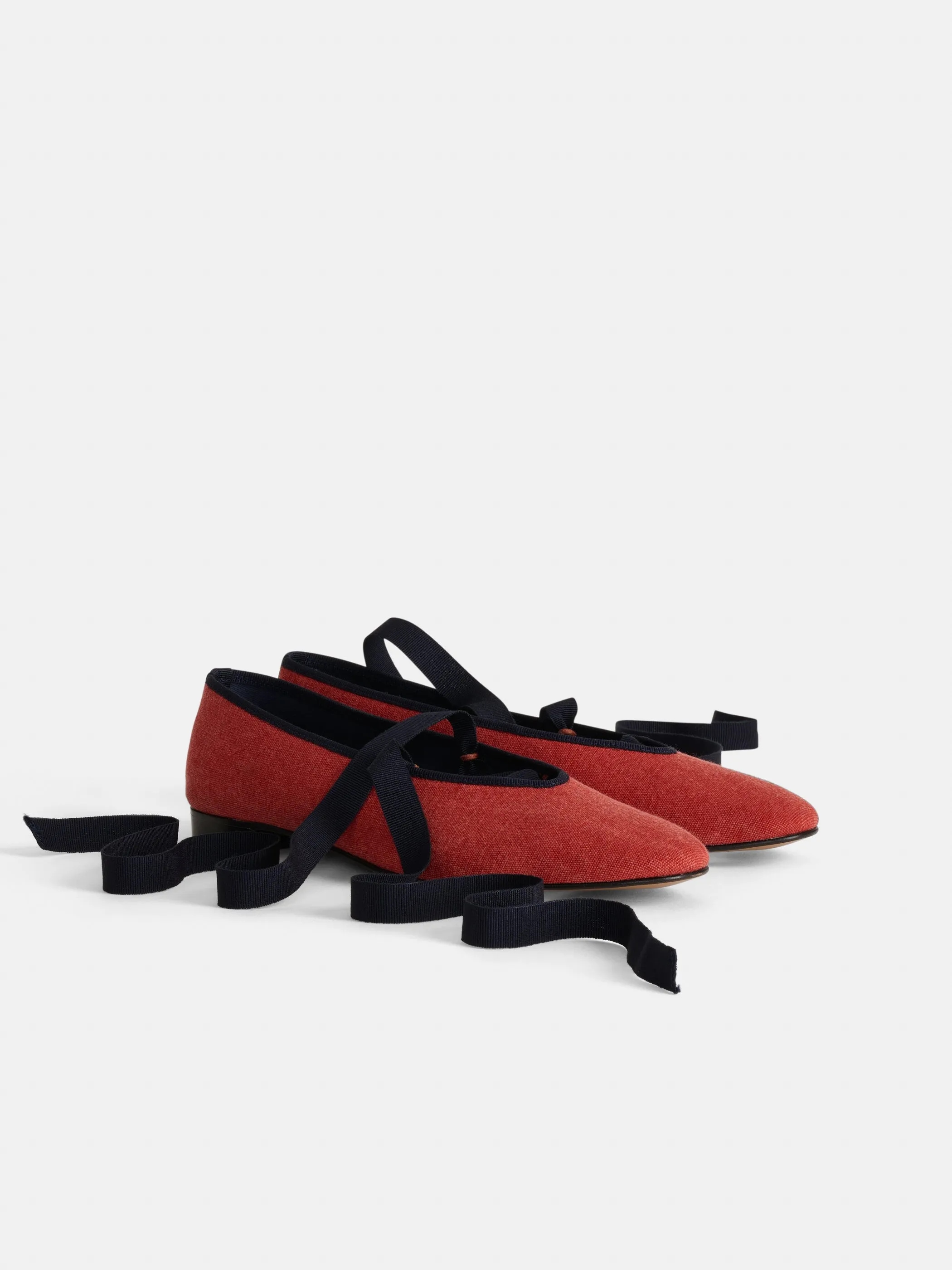 Juliet Italian Flat in Washed Canvas sold by Alex Mill product image thumbnail 4