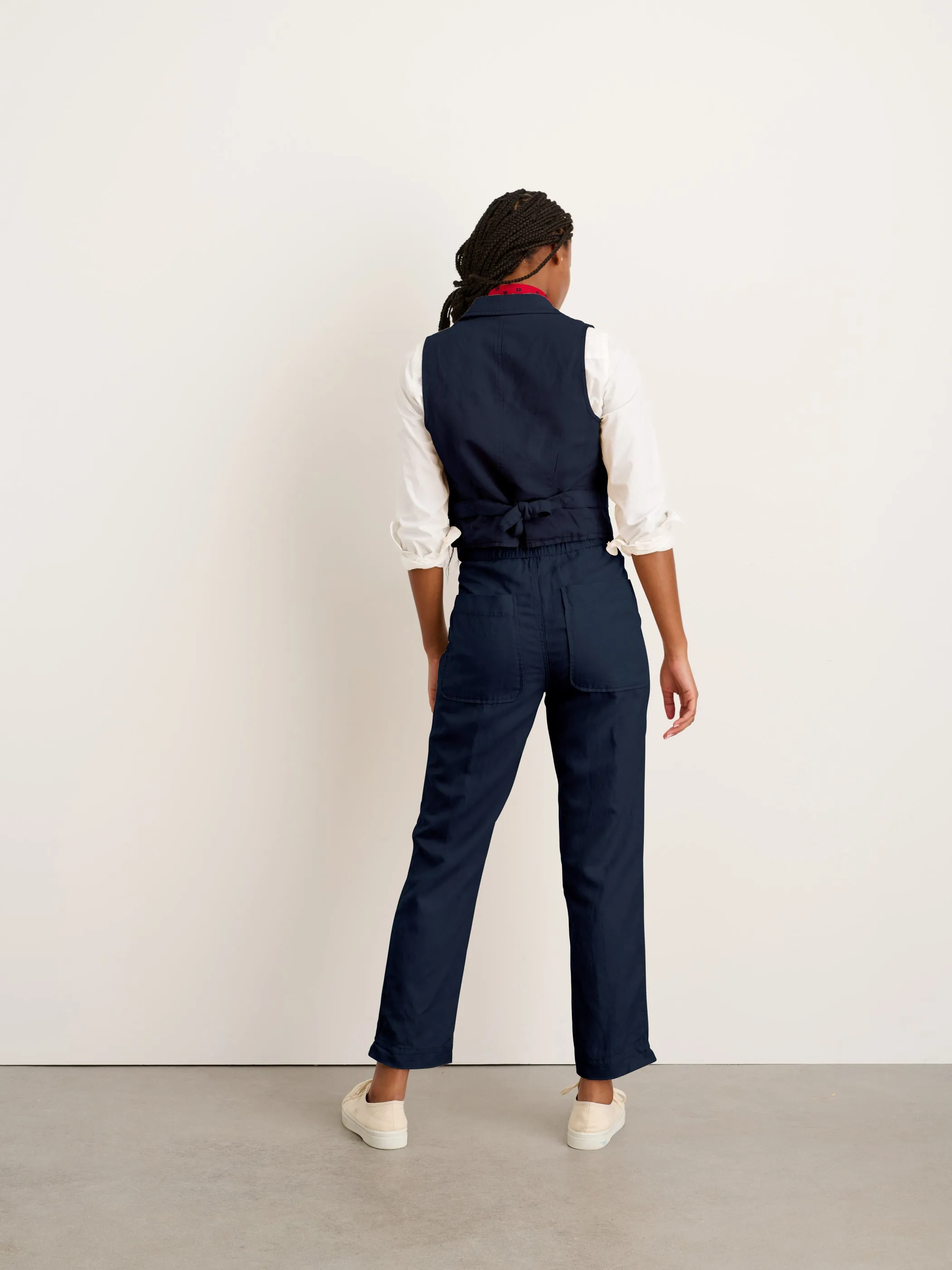 Suit(ish) Pull on Pant sold by Alex Mill product image thumbnail 5