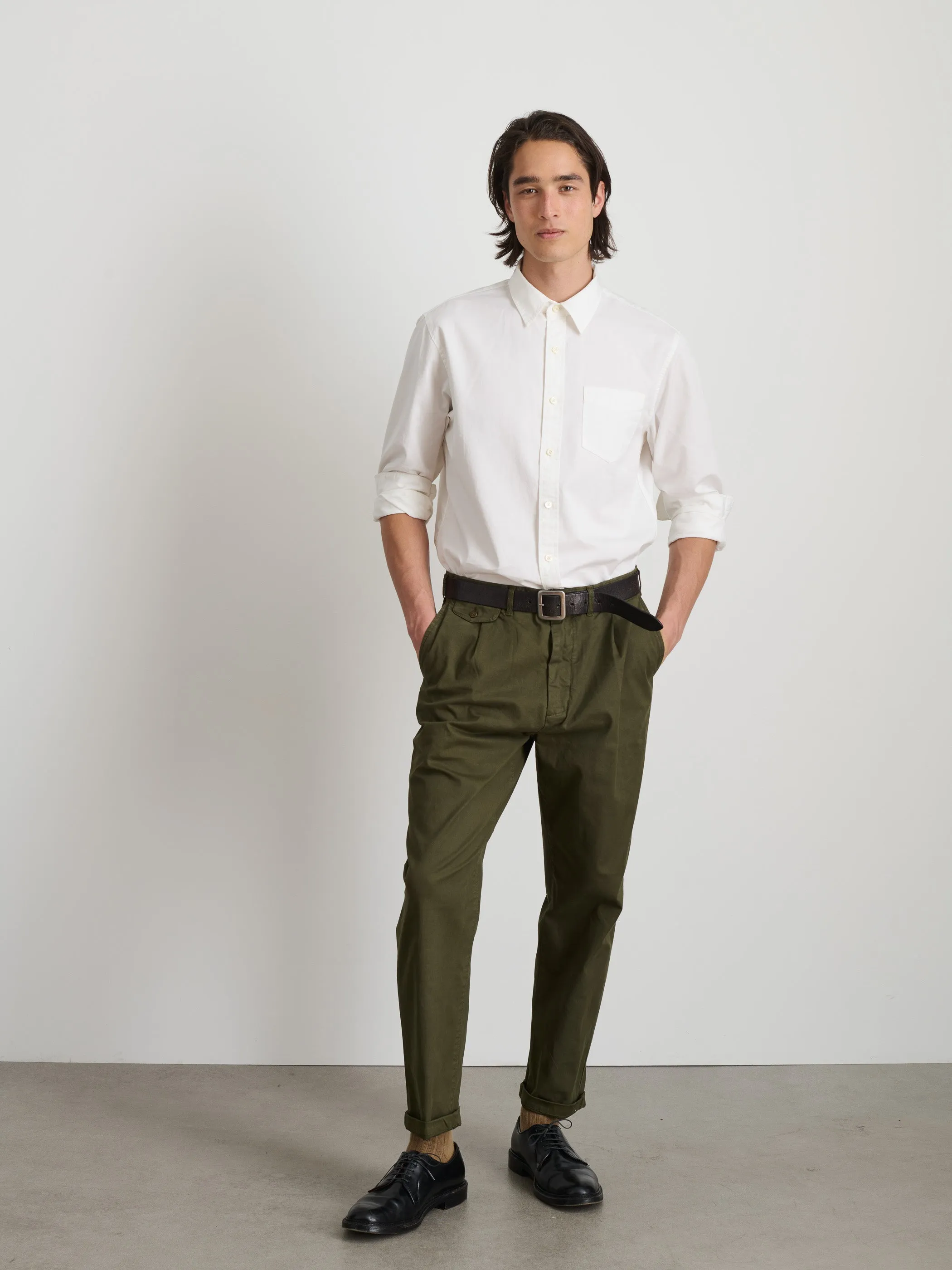 The Standard Pleated Pant in Chino sold by Alex Mill product image thumbnail 2