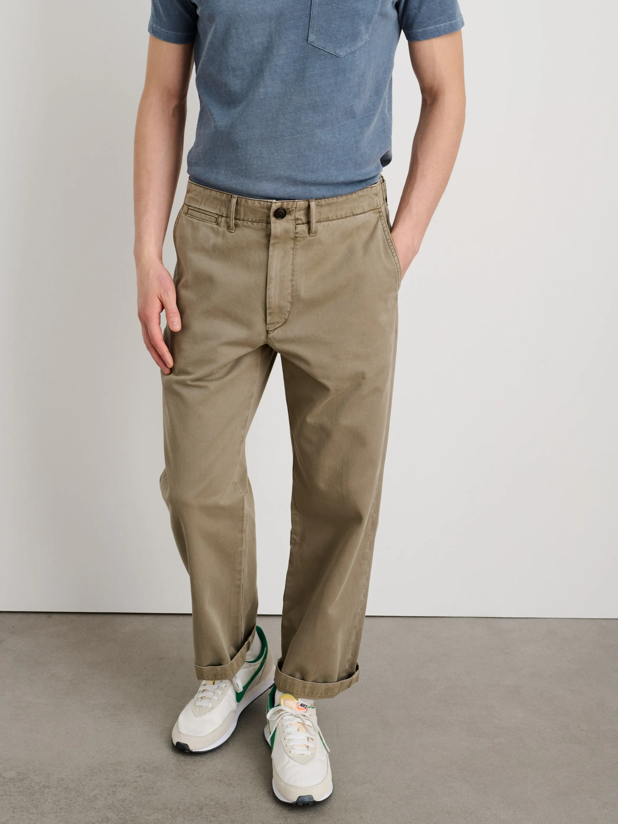 Straight Leg Pant in Vintage Washed Chino sold by Alex Mill product image thumbnail 4
