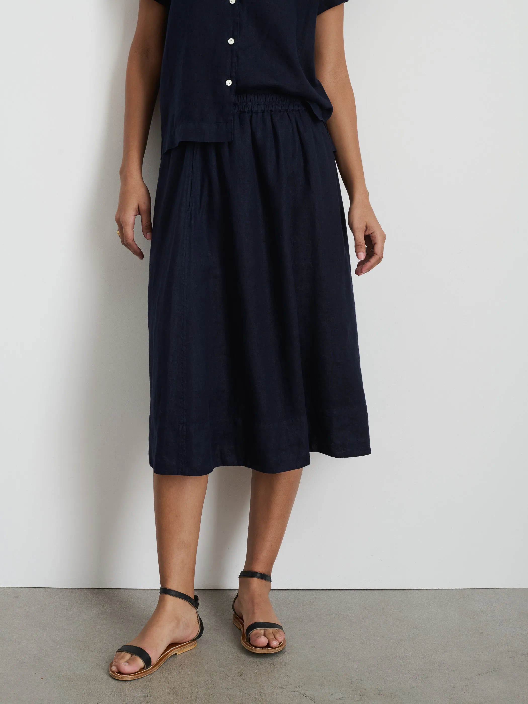 Maddie Skirt in Linen sold by Alex Mill product image thumbnail 4