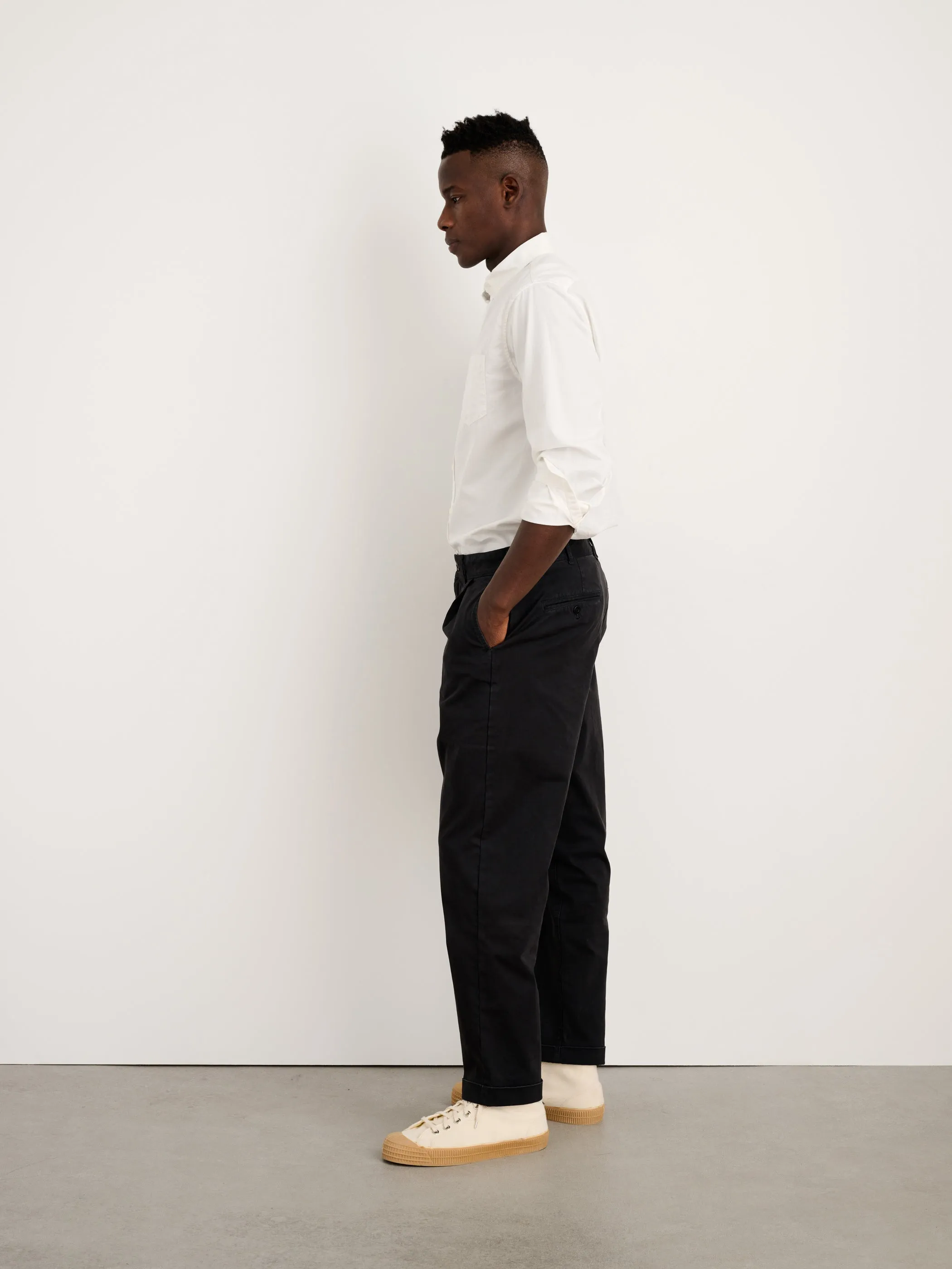 Long Inseam Standard Pleated Pant in Chino sold by Alex Mill product image thumbnail 5