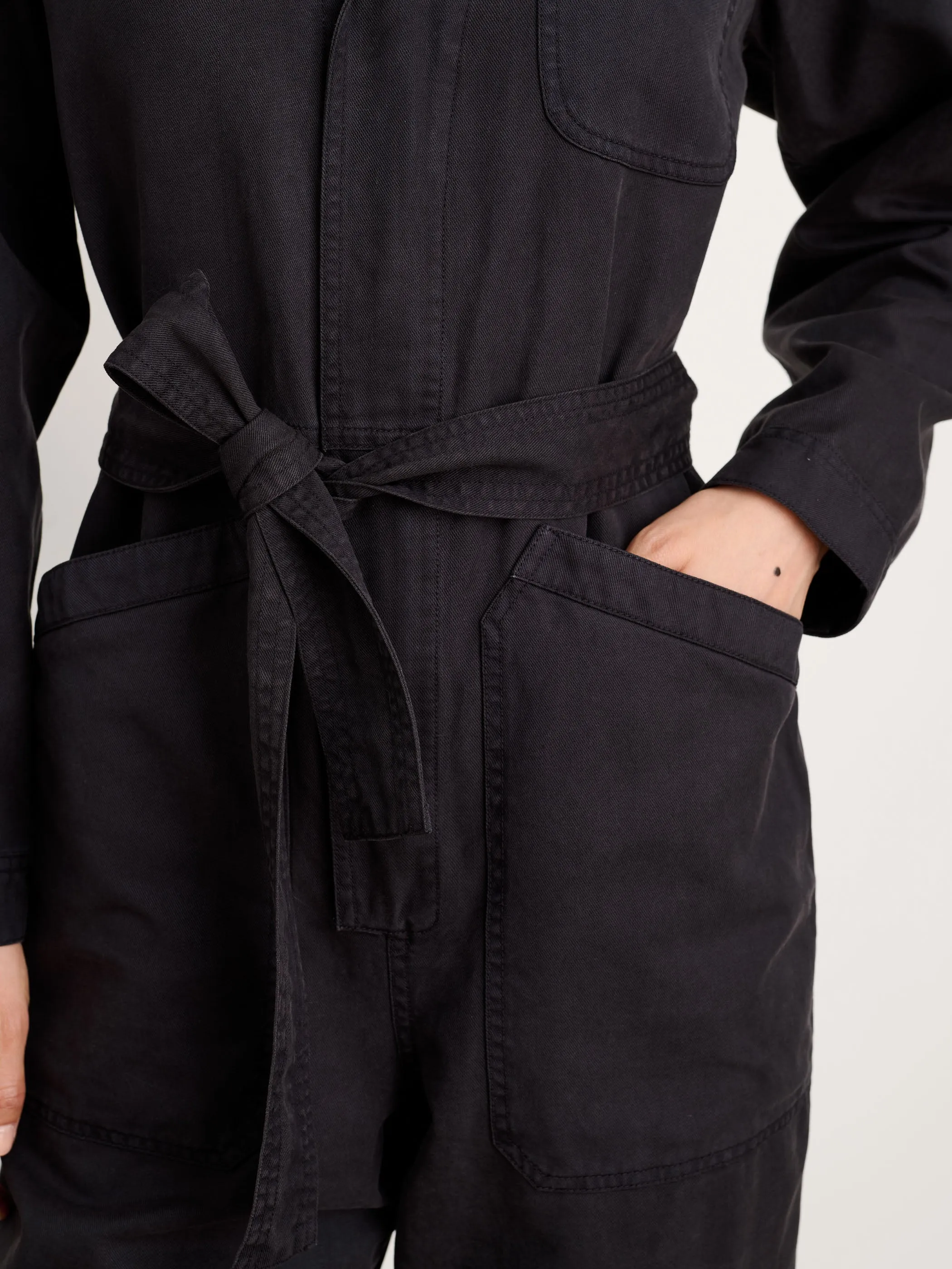 Standard Zip Jumpsuit in Drapey Cotton Twill sold by Alex Mill product image thumbnail 4