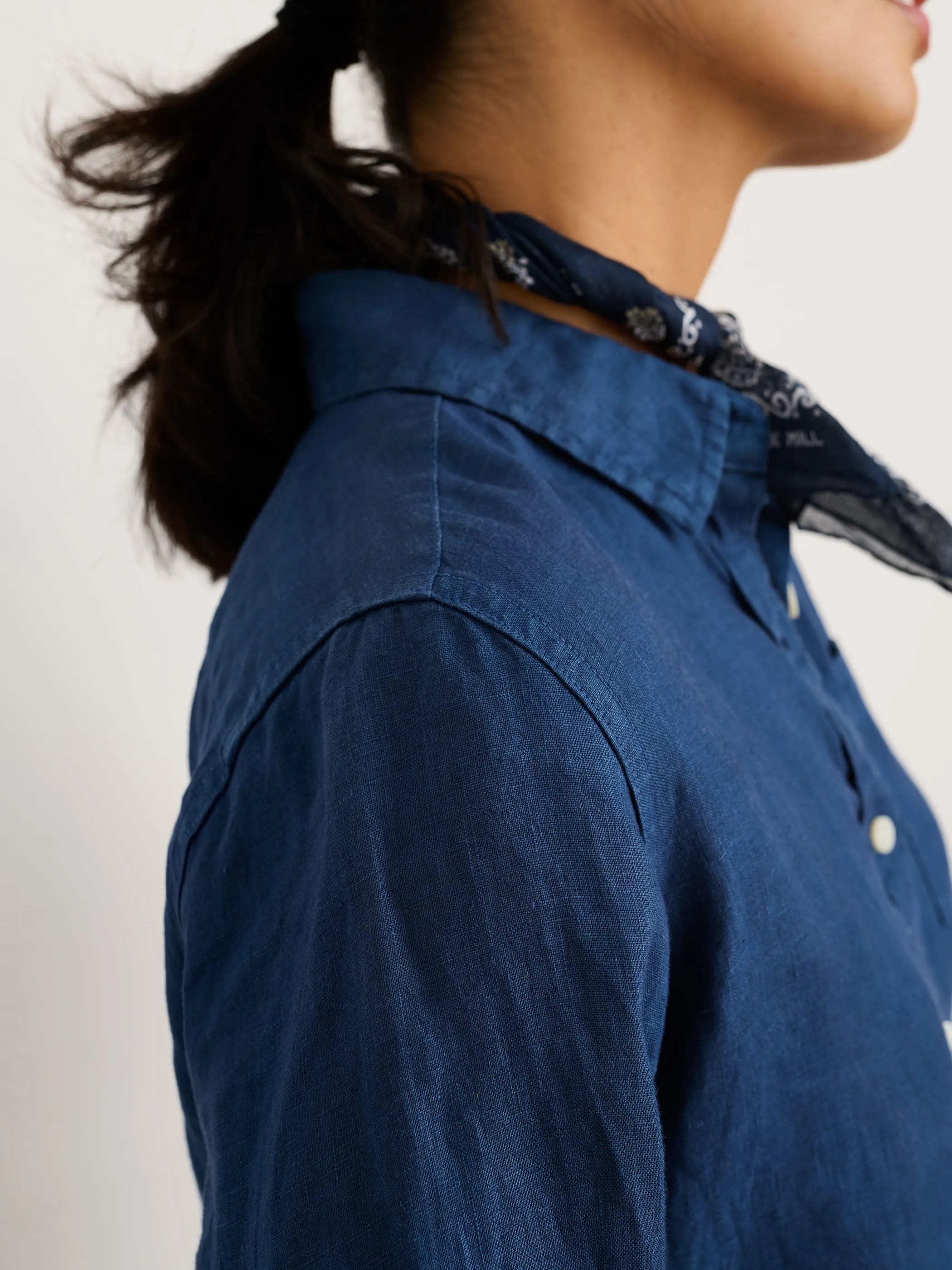 Wyatt Shirt in Linen sold by Alex Mill product image thumbnail 5