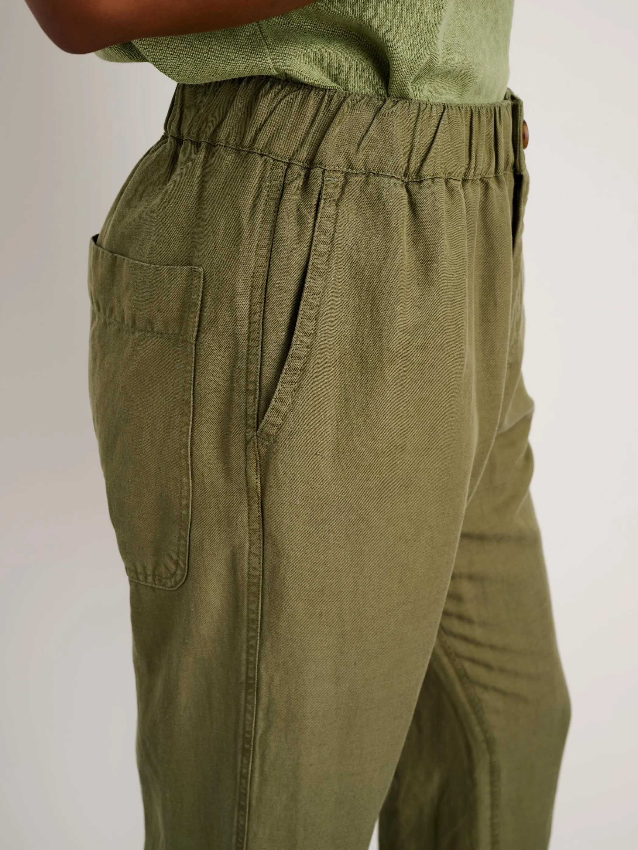Suit(ish) Pull on Pant sold by Alex Mill product image thumbnail 5