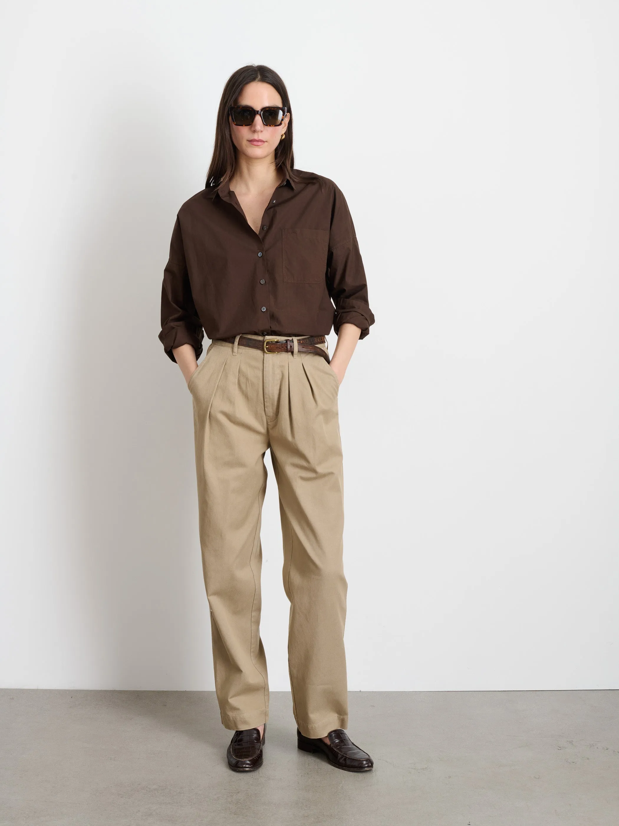 Keaton Double Pleat Pant in Twill sold by Alex Mill product image thumbnail 2