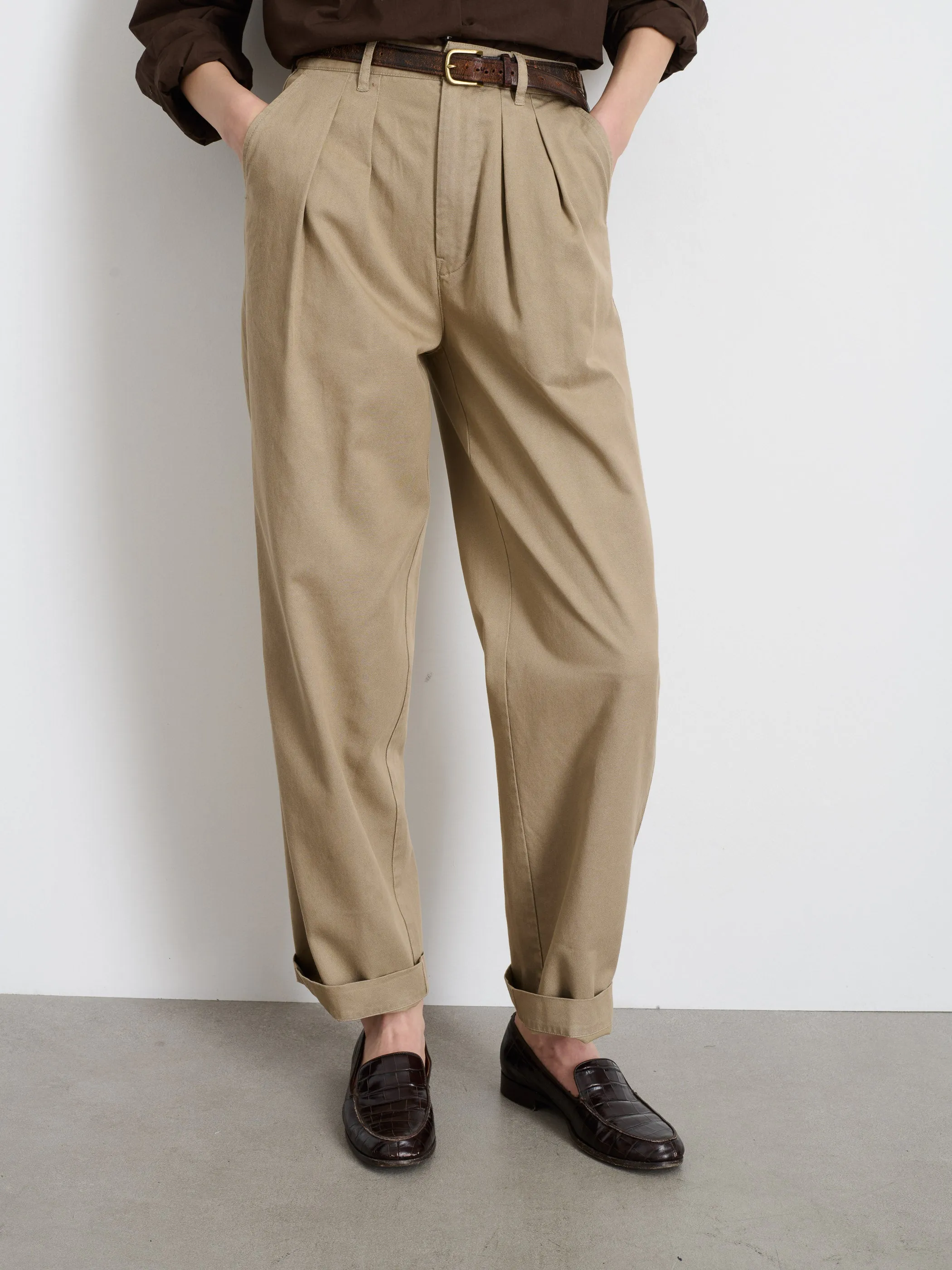 Keaton Double Pleat Pant in Twill sold by Alex Mill product image thumbnail 5