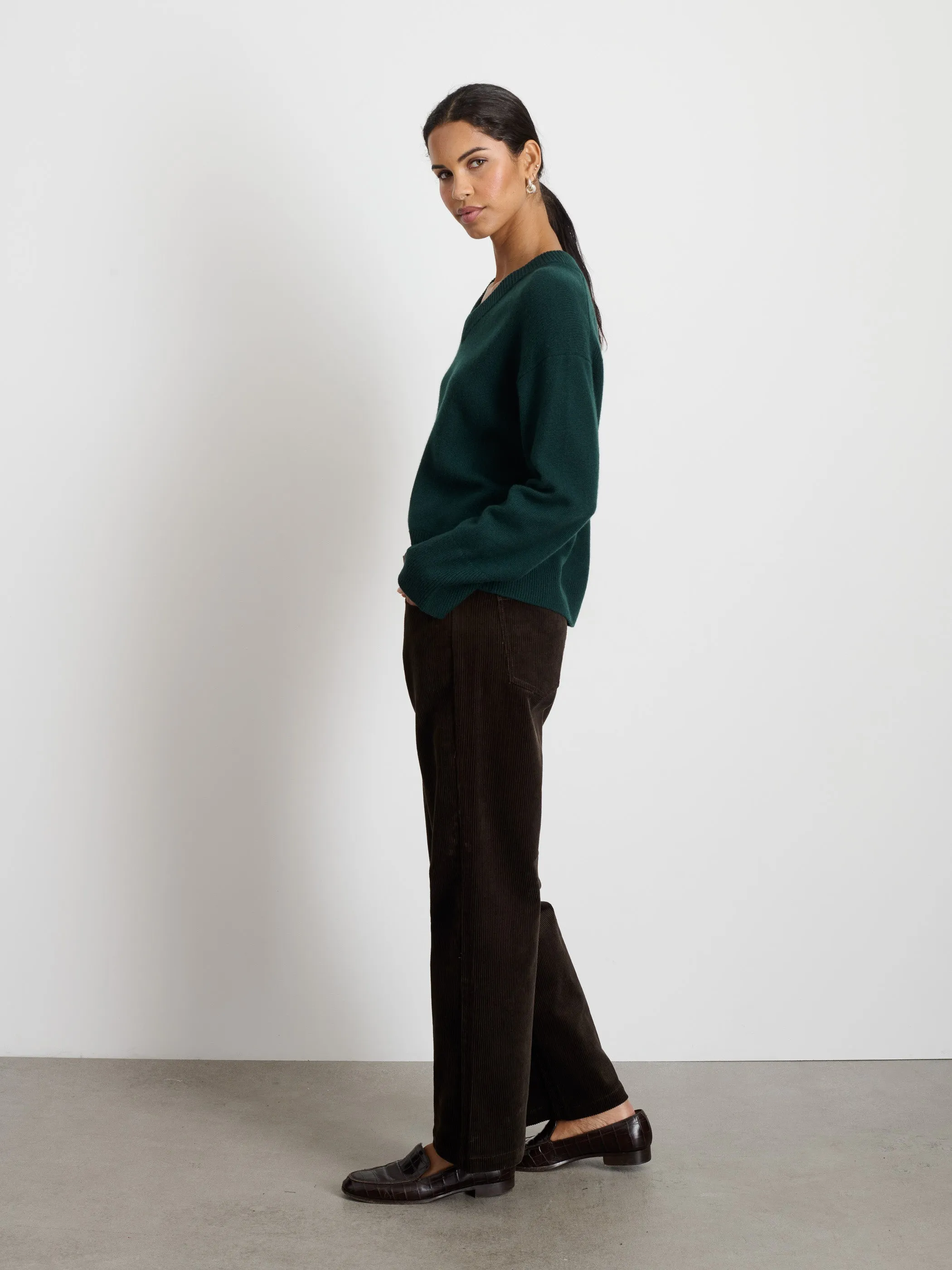 Rowan V-Neck in Cashmere sold by Alex Mill product image thumbnail 4