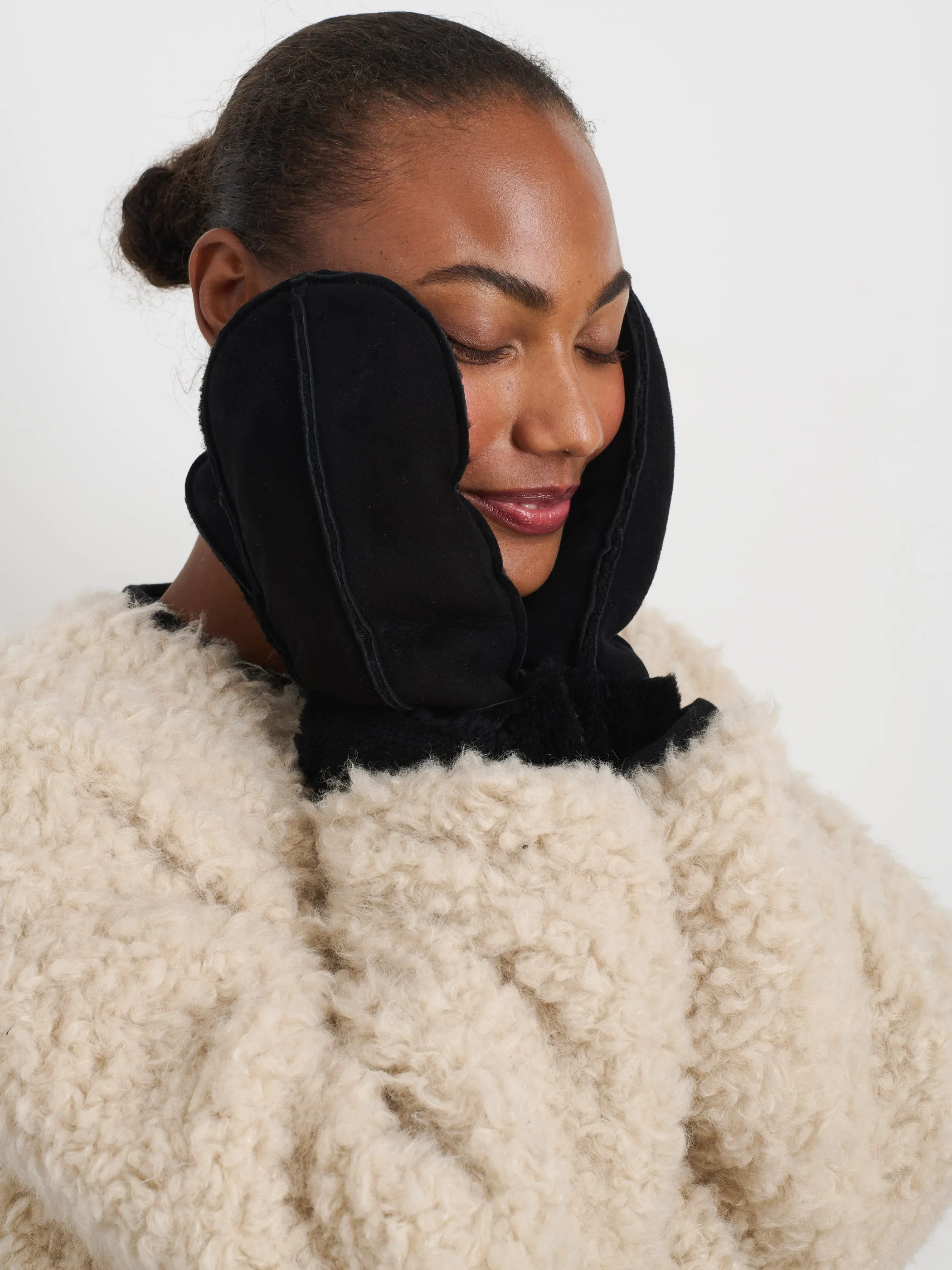 Owen Barry x Alex Mill Mittens In Suede Shearling sold by Alex Mill product image thumbnail 4