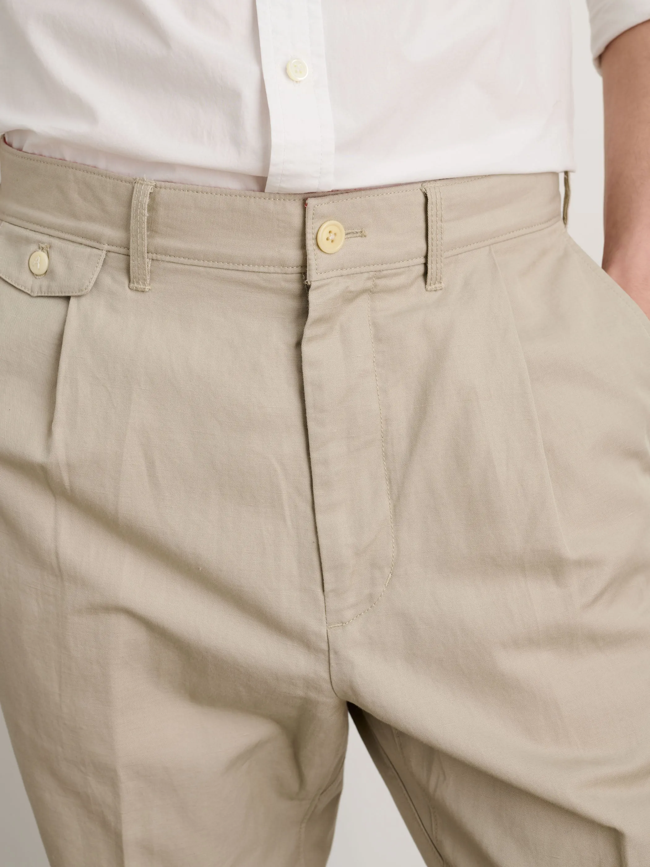 Standard Pleated Pant in Cotton Linen sold by Alex Mill product image thumbnail 4