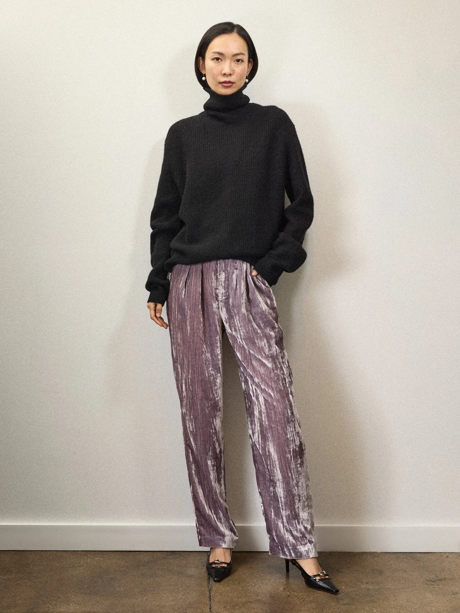 Becky Malinsky x Alex Mill Walker Pleated Pant in Velvet sold by Alex Mill product image thumbnail 2