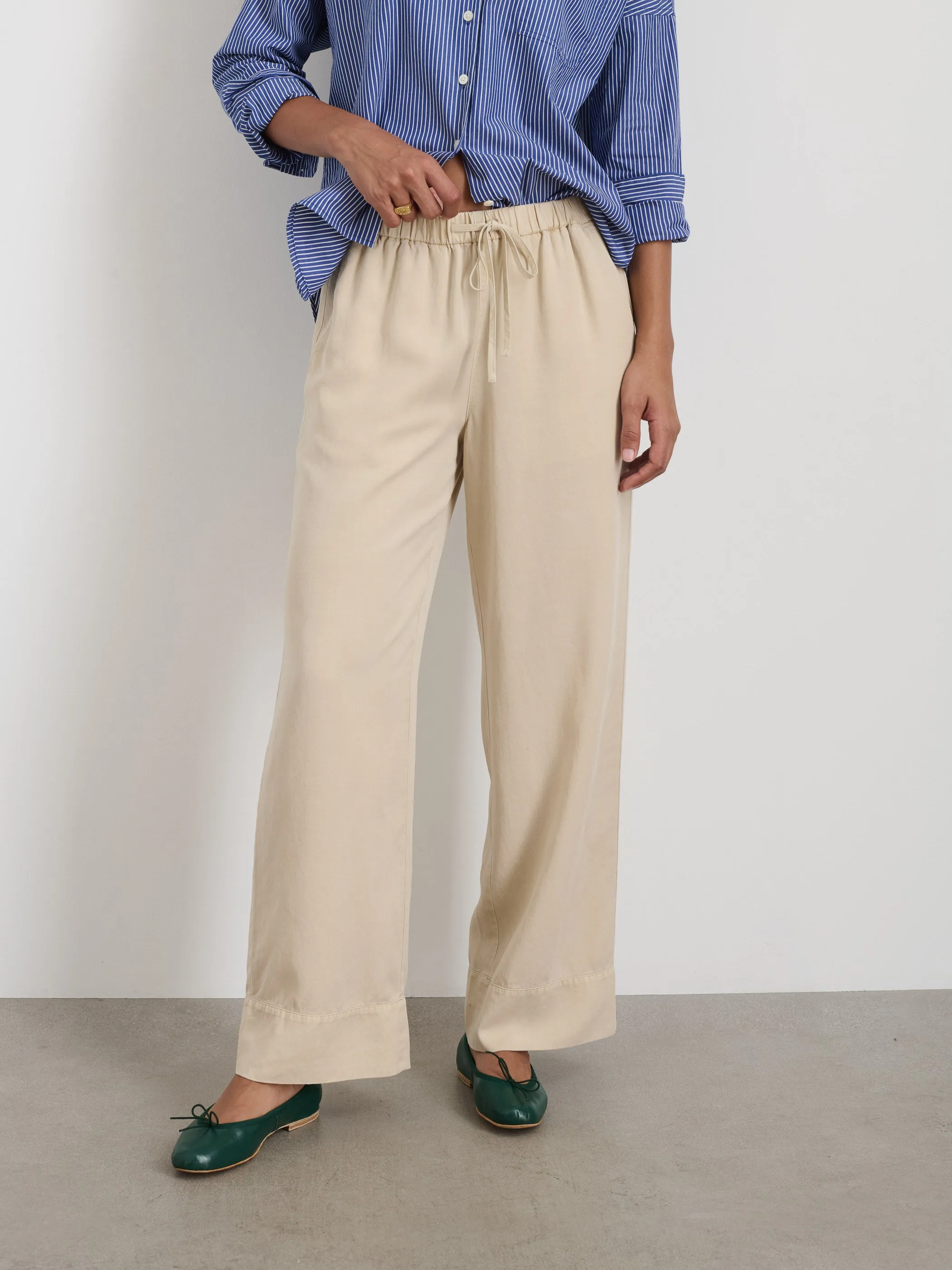 Riley Pant in Drapey Twill sold by Alex Mill product image thumbnail 4