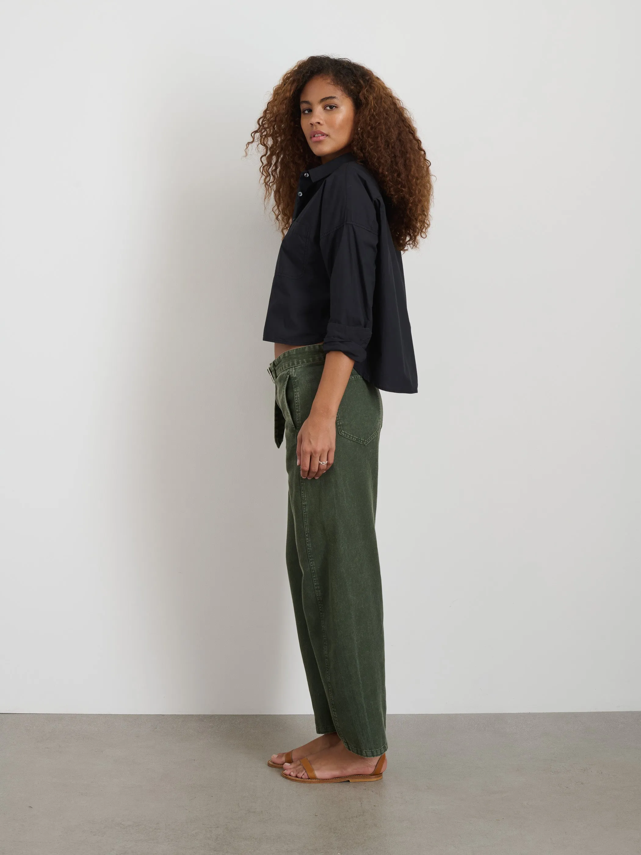 Cropped Jo Shirt in Cotton Poplin sold by Alex Mill product image thumbnail 4