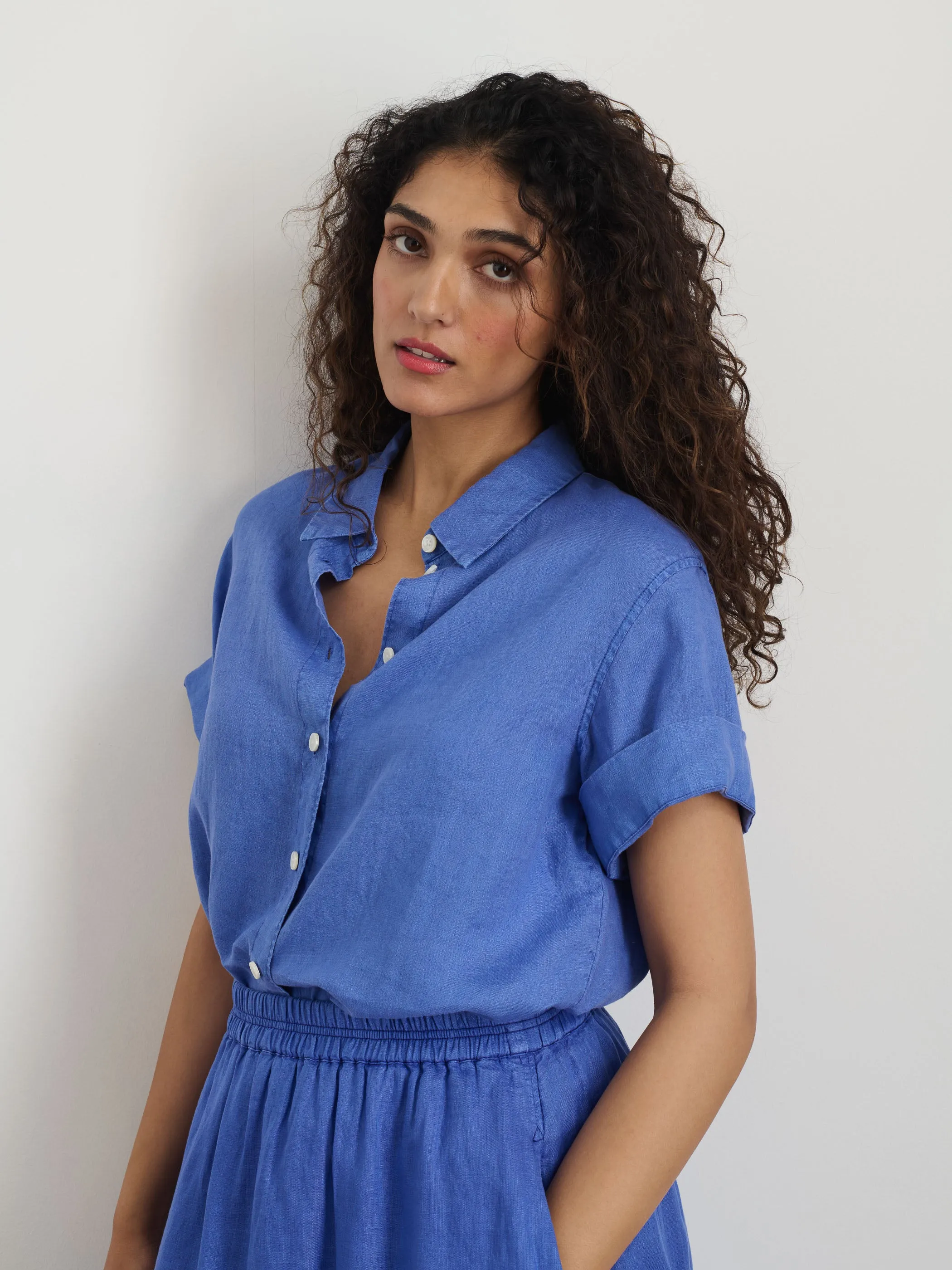 Maddie Shirt In Linen sold by Alex Mill product image thumbnail 2