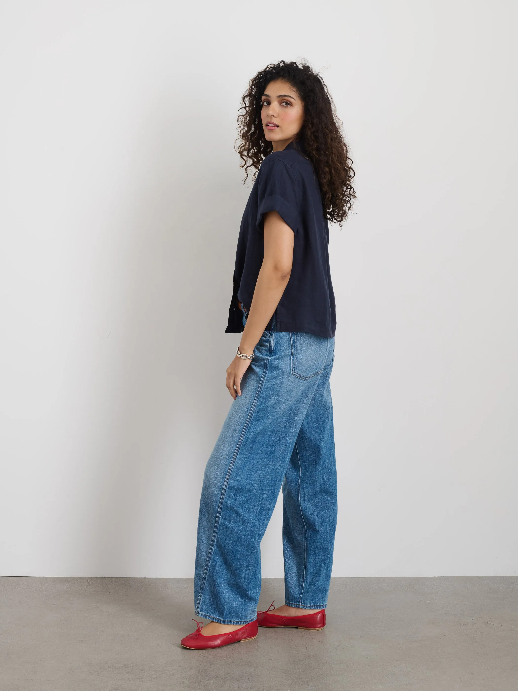 Maddie Shirt In Linen sold by Alex Mill product image thumbnail 4