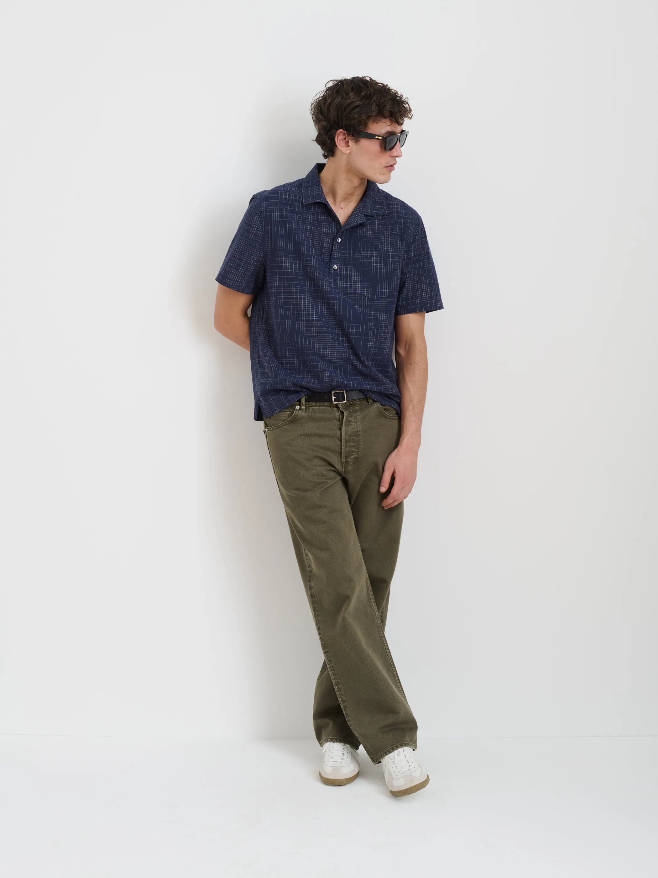 Som Short Sleeve Popover In Cotton sold by Alex Mill product image thumbnail 3