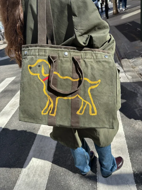 The Perfect Weekend Dog Tote sold by Alex Mill
