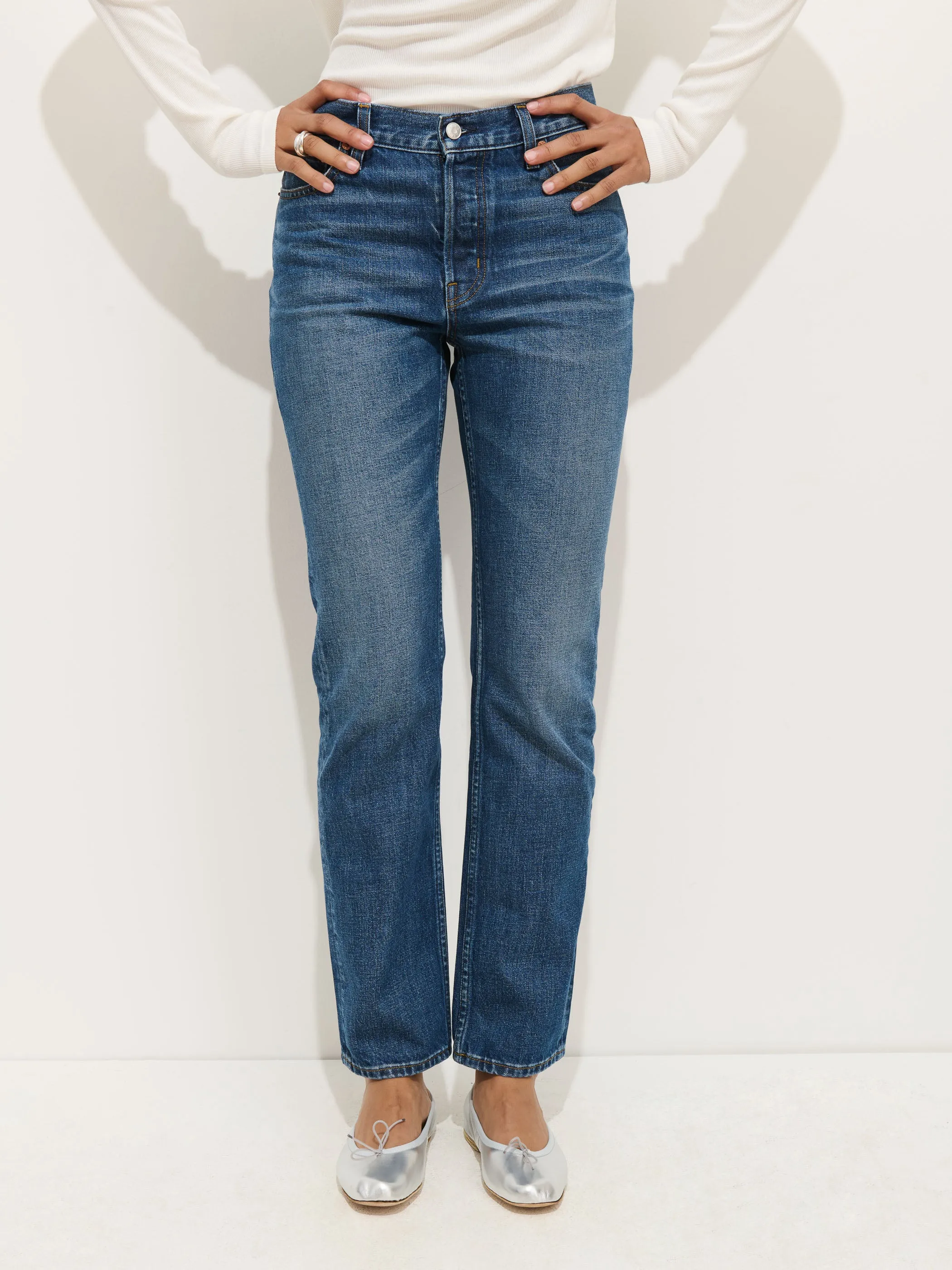 Jane Mid Rise Straight Jean sold by Alex Mill product image thumbnail 3