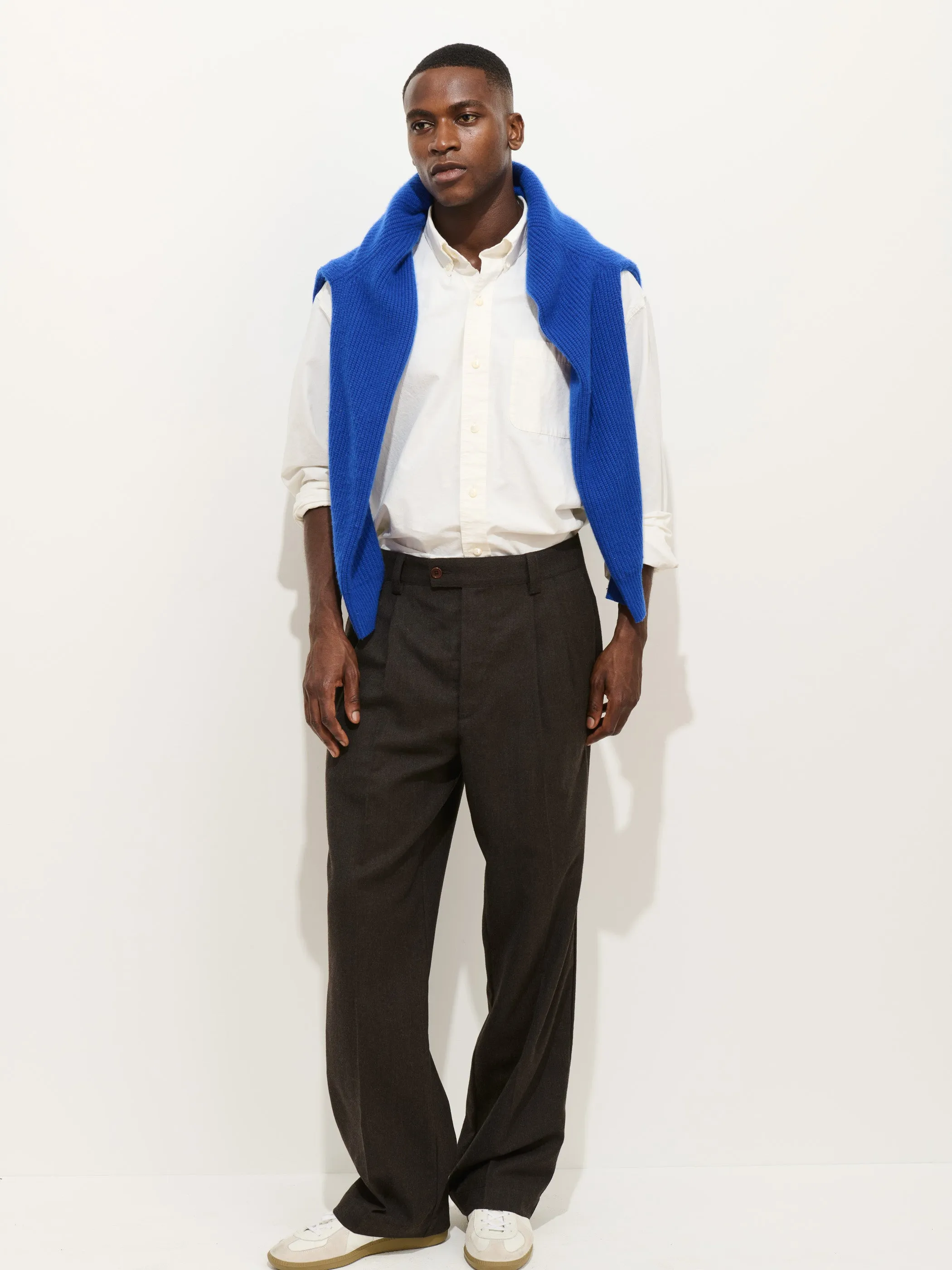 Jeremy Pleated Trouser In Wool Flannel sold by Alex Mill product image thumbnail 2