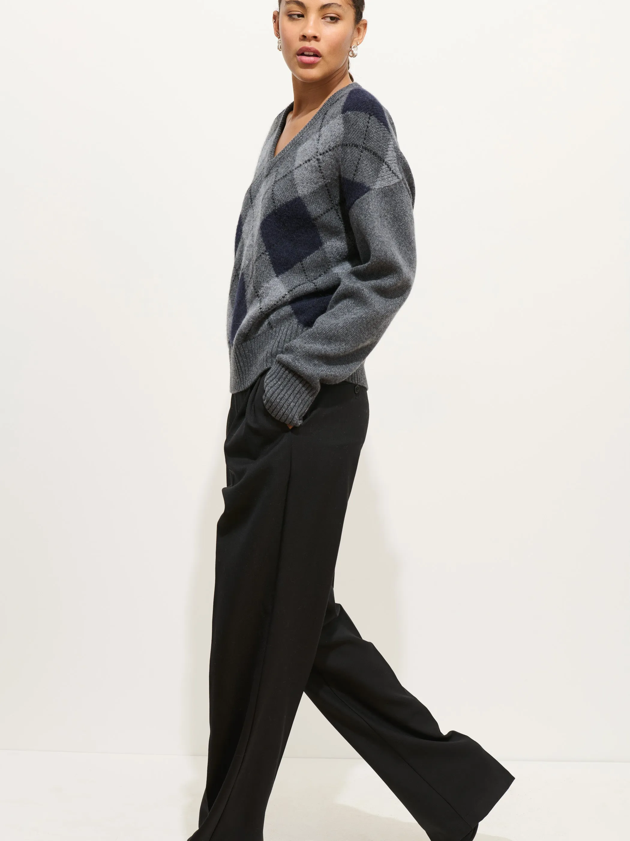 Campbell Argyle V-neck Sweater sold by Alex Mill product image thumbnail 4