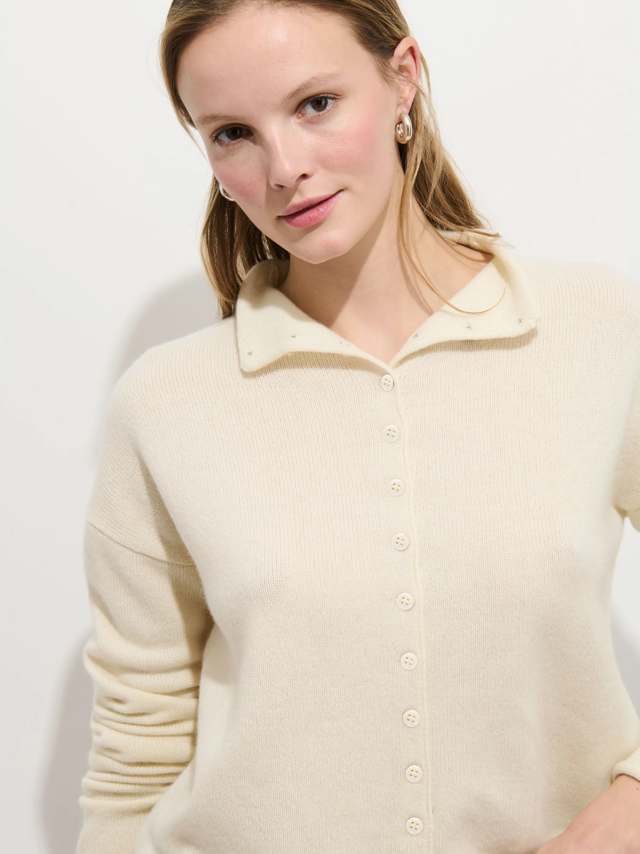 Taylor Cardigan In Cashmere sold by Alex Mill product image thumbnail 4