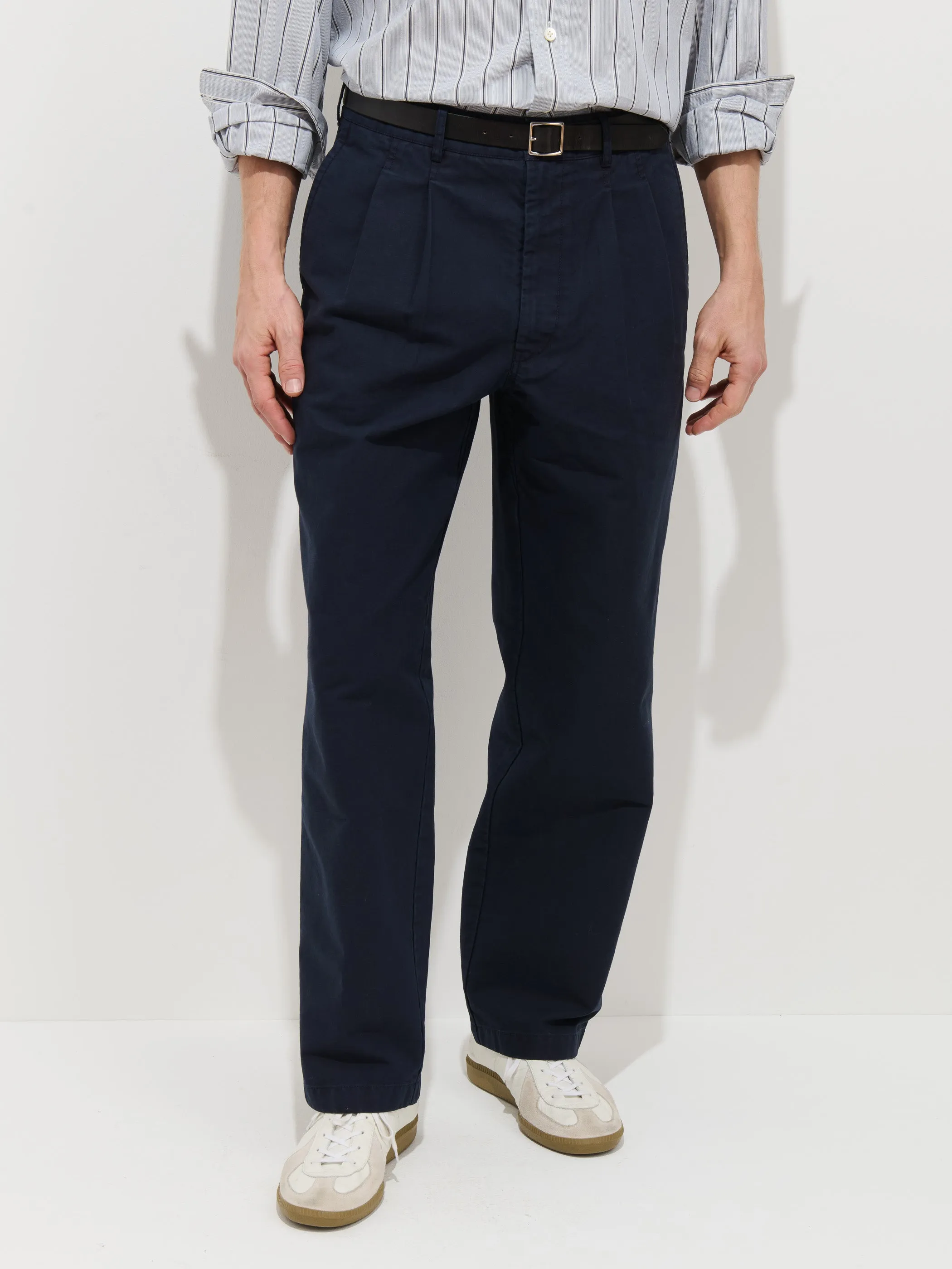 Mill Double Pleated Pant In Vintage Twill sold by Alex Mill product image thumbnail 2
