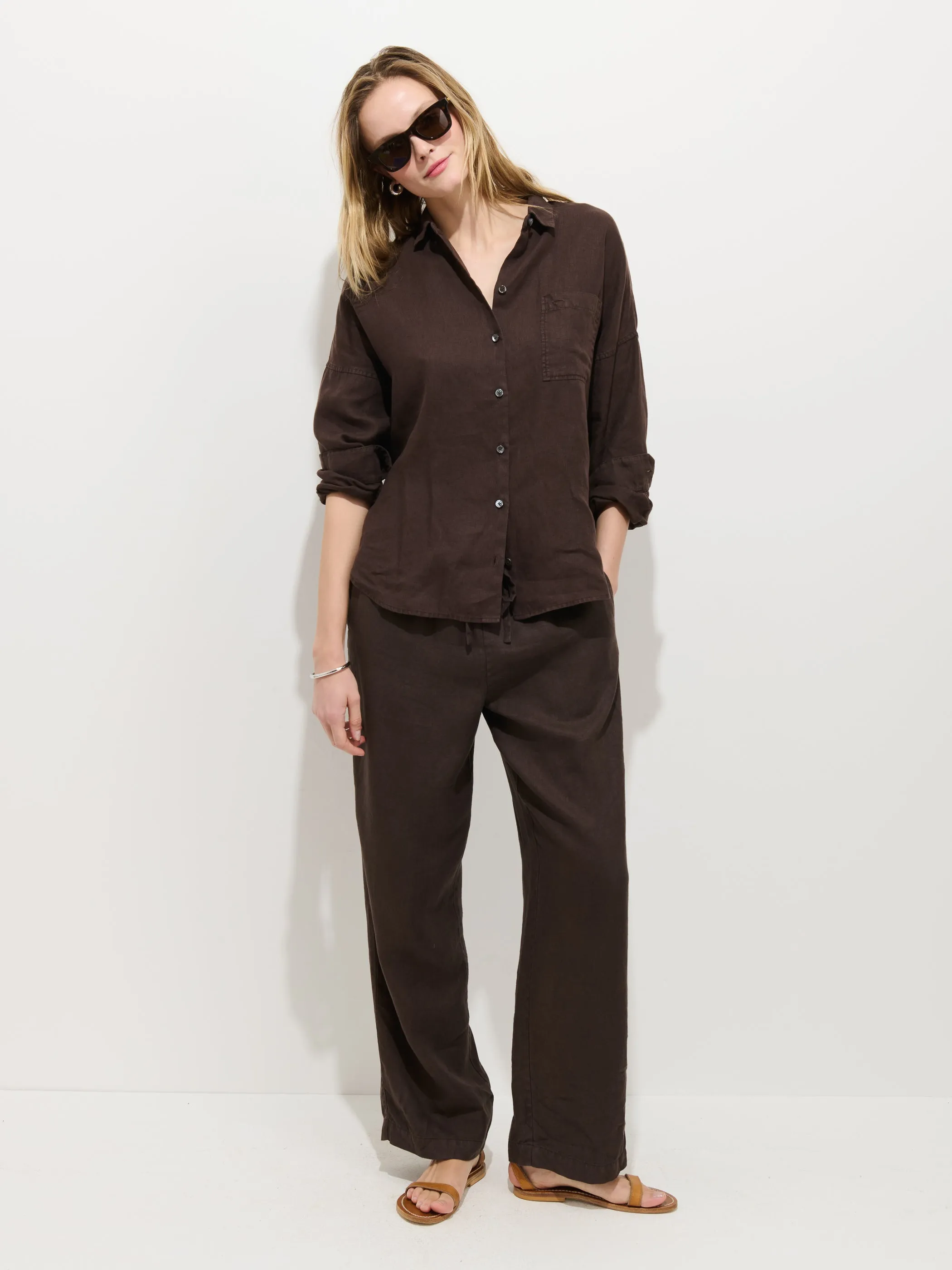 The Jo Shirt In Linen sold by Alex Mill product image thumbnail 3