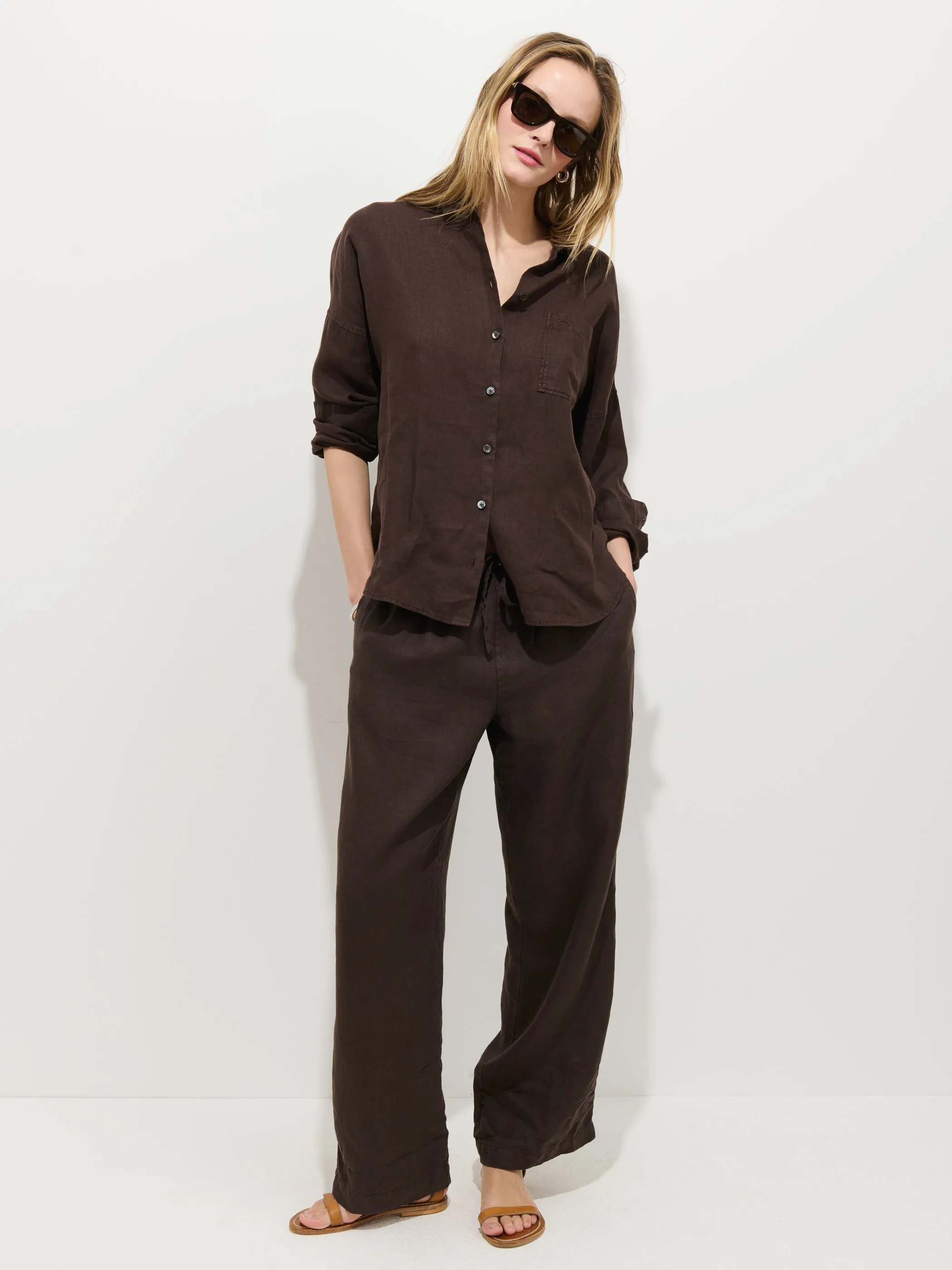 The Jo Shirt In Linen sold by Alex Mill product image thumbnail 4