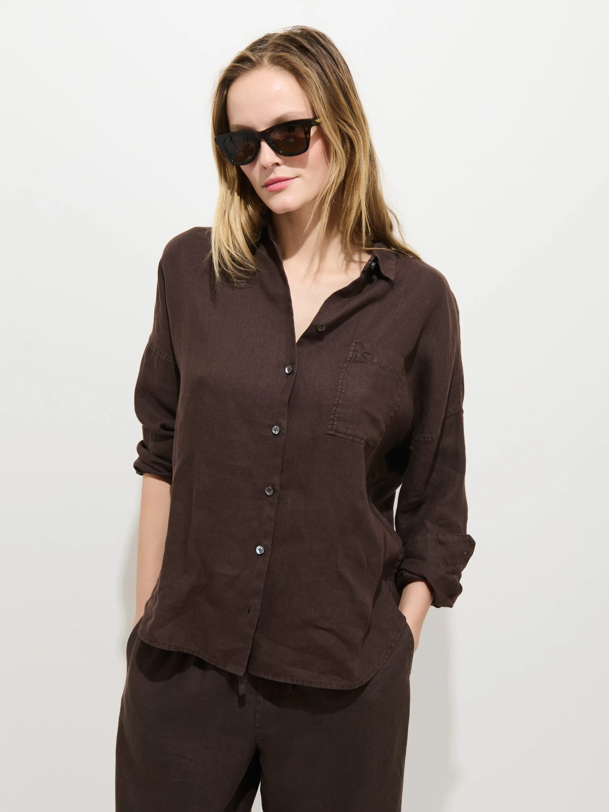 The Jo Shirt In Linen sold by Alex Mill product image thumbnail 5