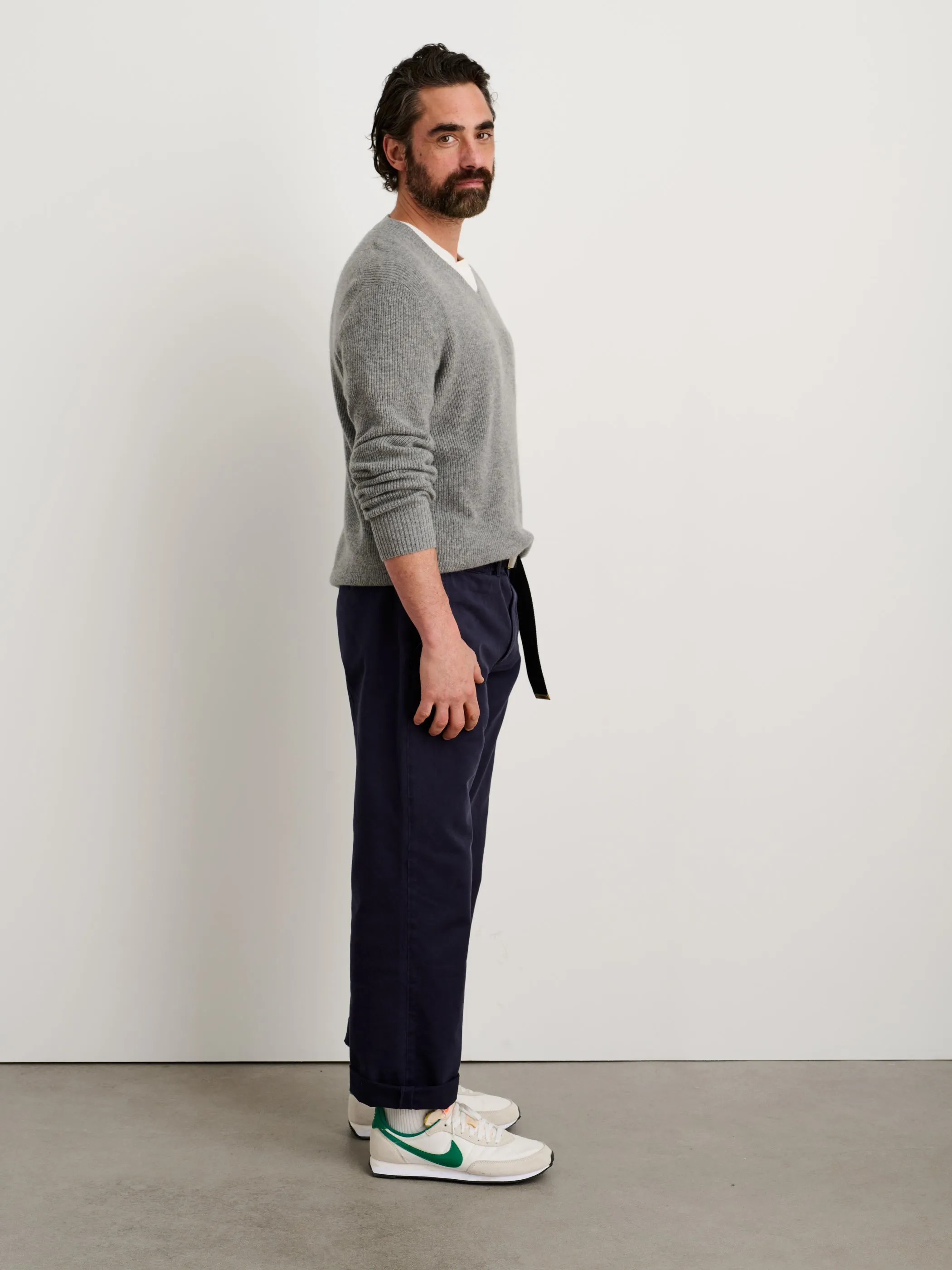 V-Neck Sweater in Lightweight Cashmere sold by Alex Mill product image thumbnail 5