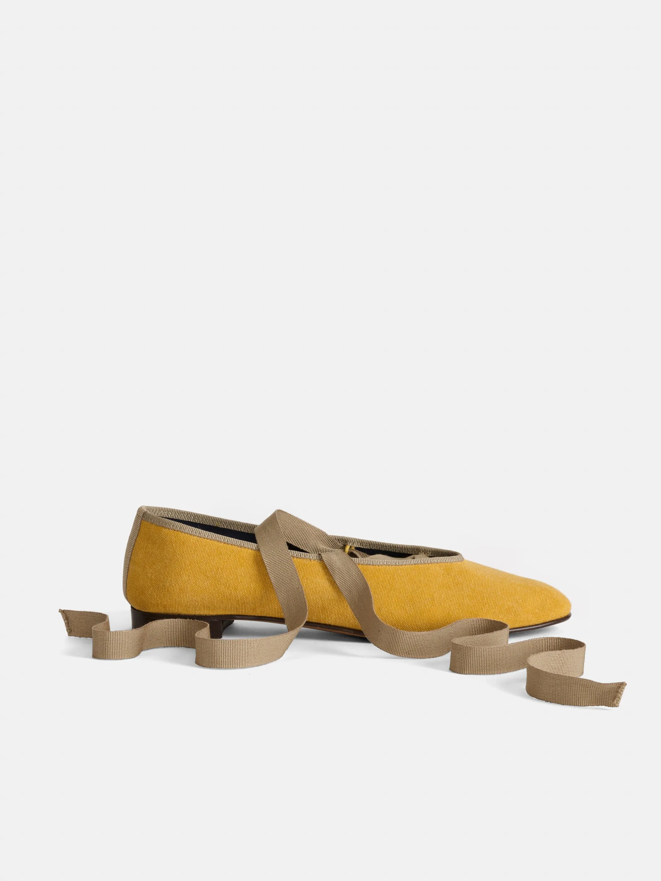 Juliet Italian Flat in Washed Canvas sold by Alex Mill product image thumbnail 3