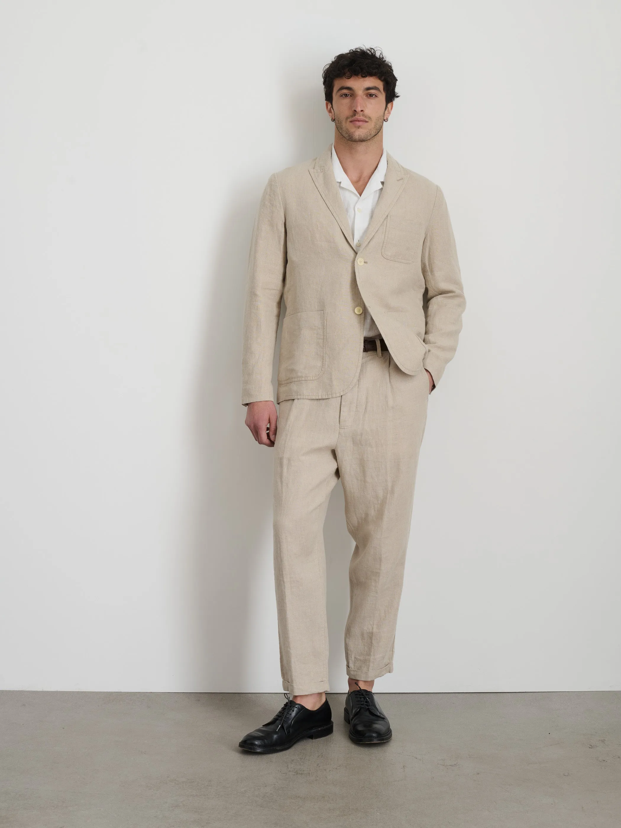 Standard Pleated Pant in Flax Linen sold by Alex Mill product image thumbnail 5