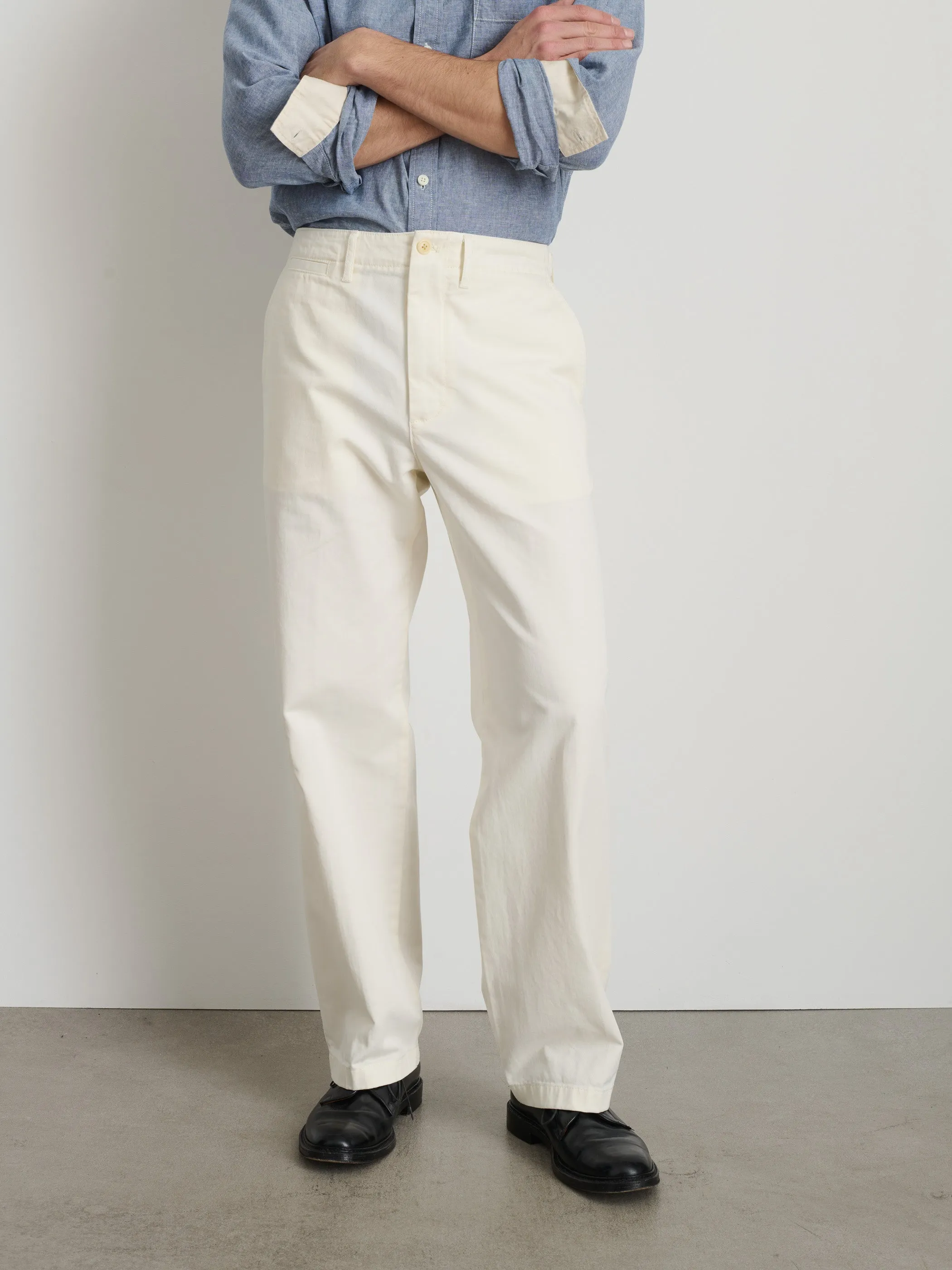 Long Inseam Straight Leg Pant in Vintage Washed Chino sold by Alex Mill product image thumbnail 4