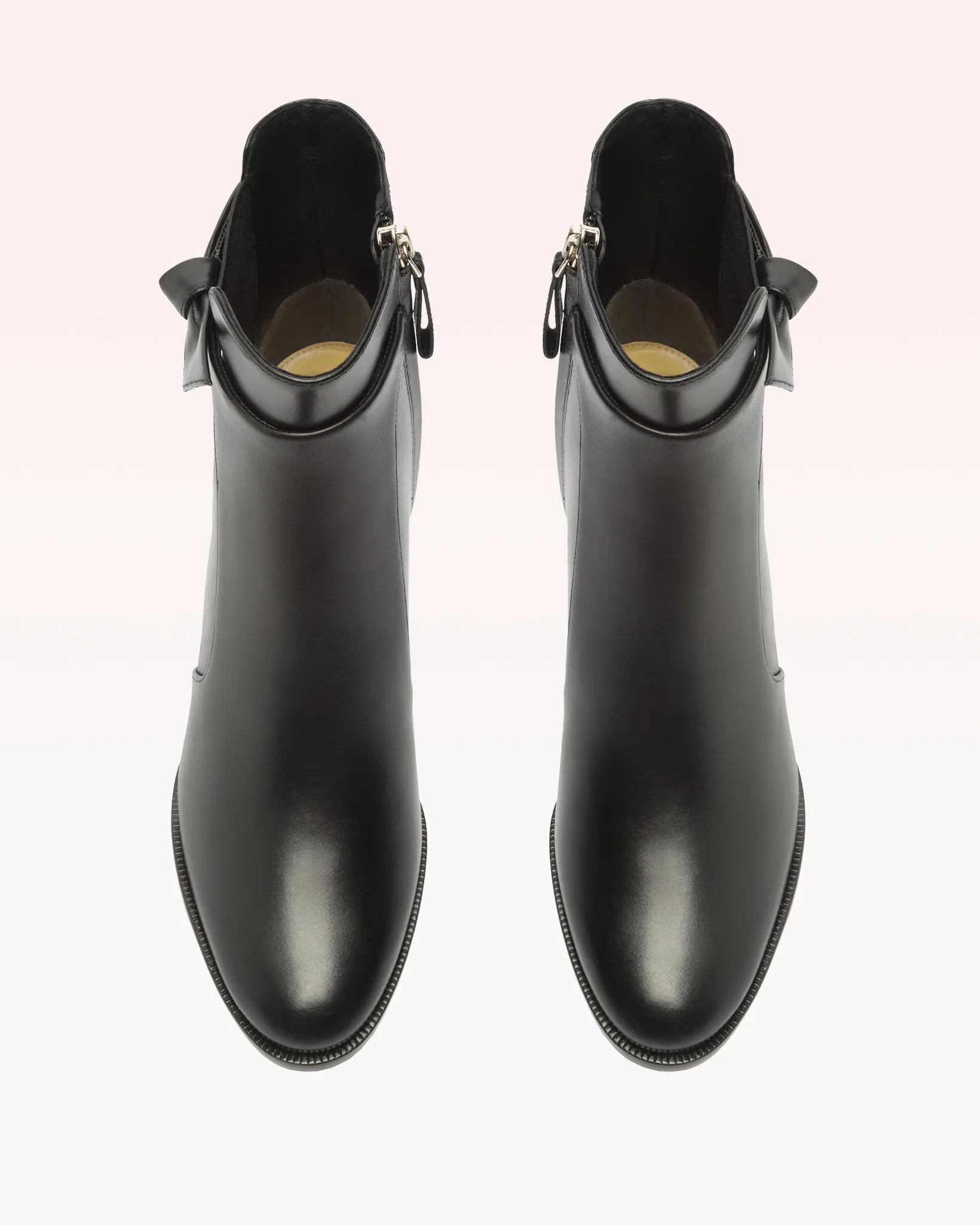 Clarita Chelsea 60 Bootie Black sold by Alexandre Birman product image thumbnail 5