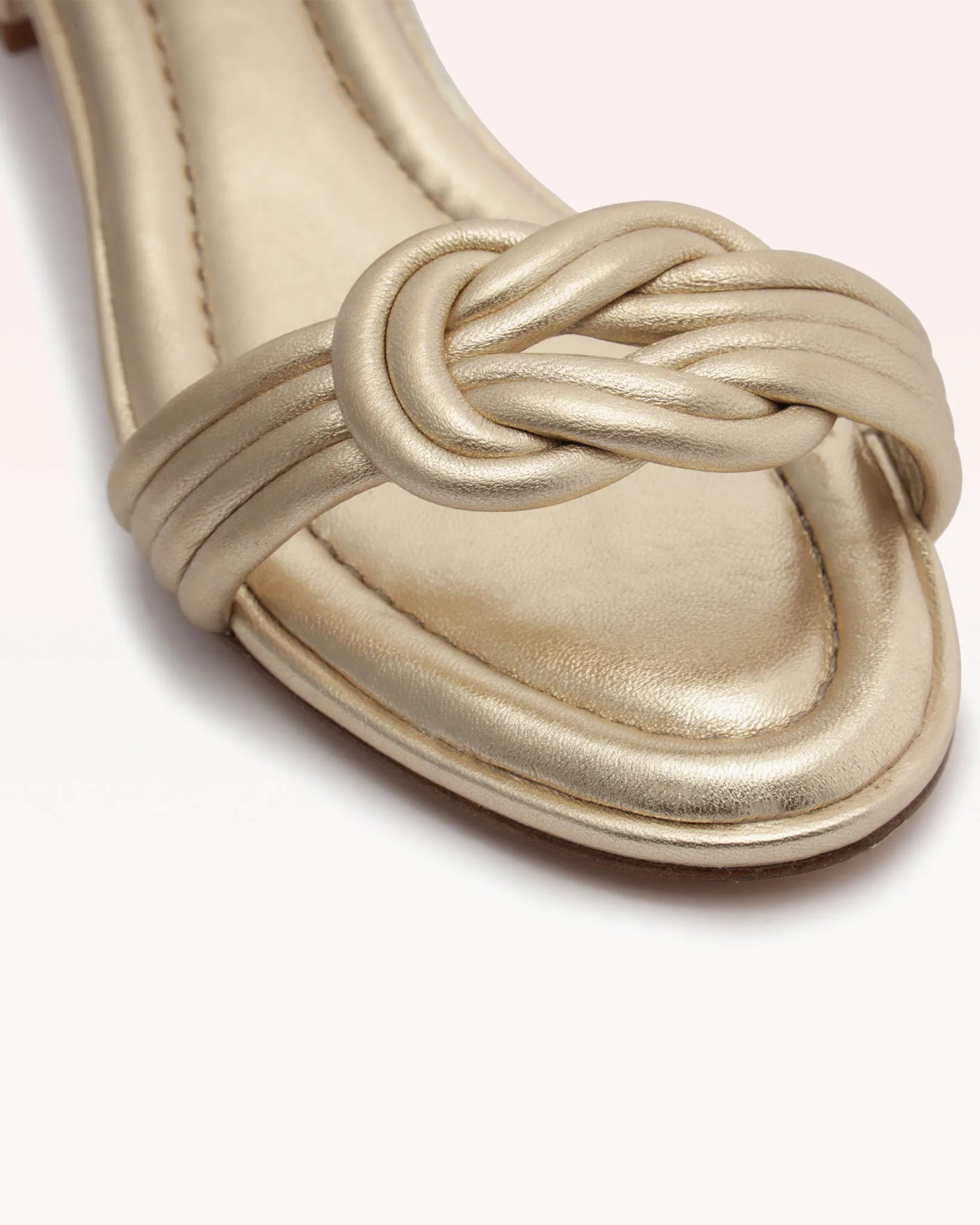 Vicky Doppia Soletta 30 Golden sold by Alexandre Birman product image thumbnail 5