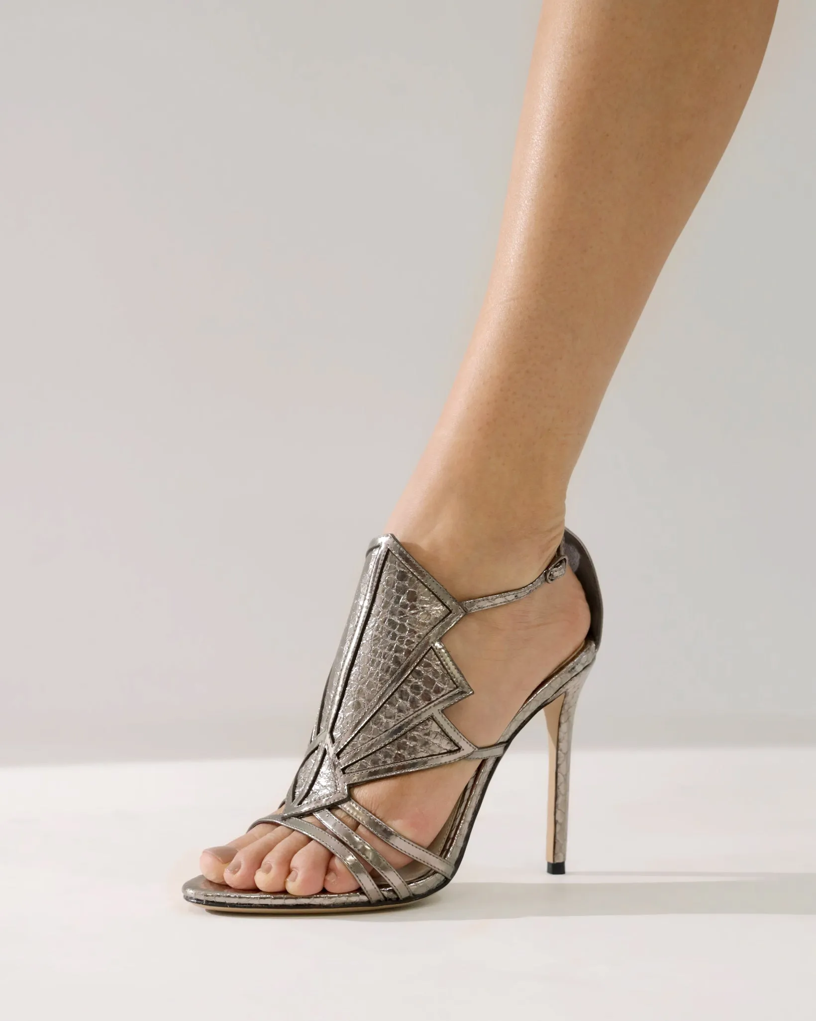 Lola 100 Grafite sold by Alexandre Birman product image thumbnail 2