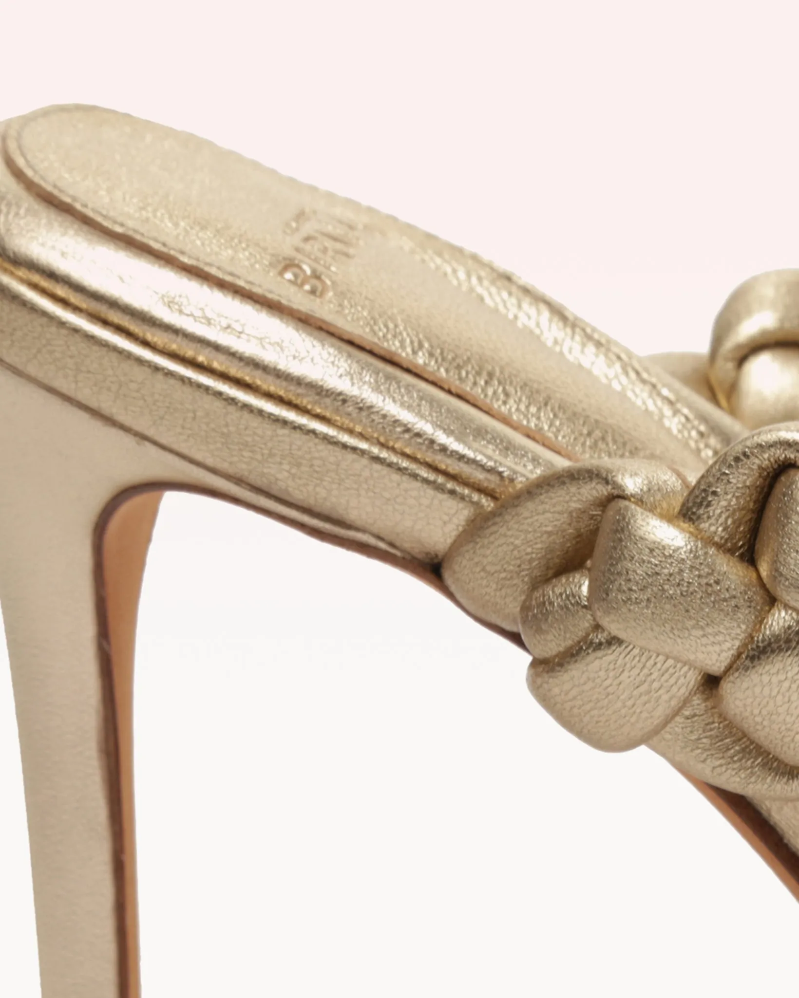 Francis 85 Gold sold by Alexandre Birman product image thumbnail 5