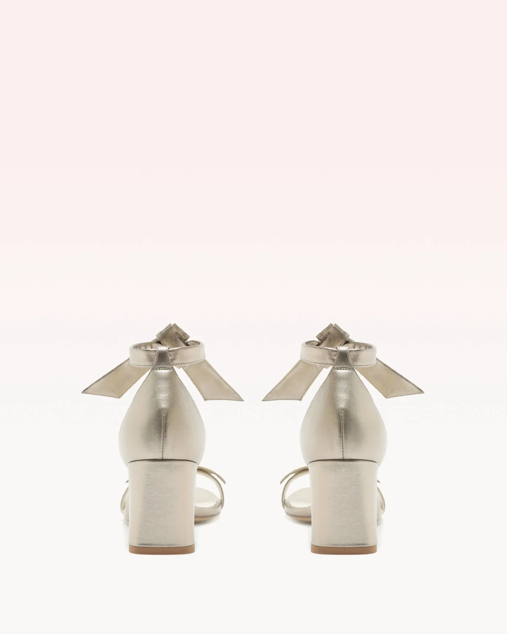 Clarita Curve 60 Metallic Luna sold by Alexandre Birman product image thumbnail 3