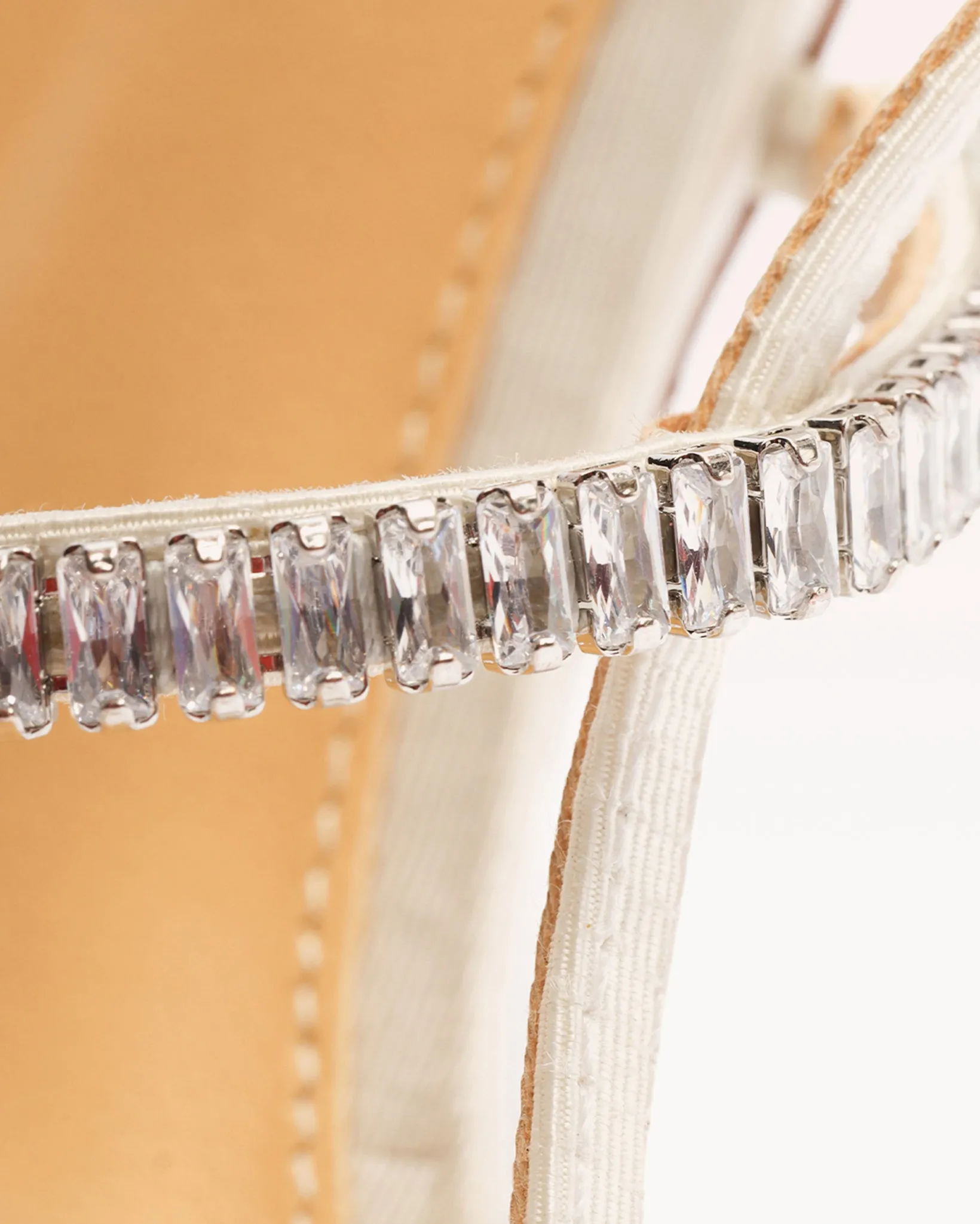 Sally 100 Ivory sold by Alexandre Birman product image thumbnail 5