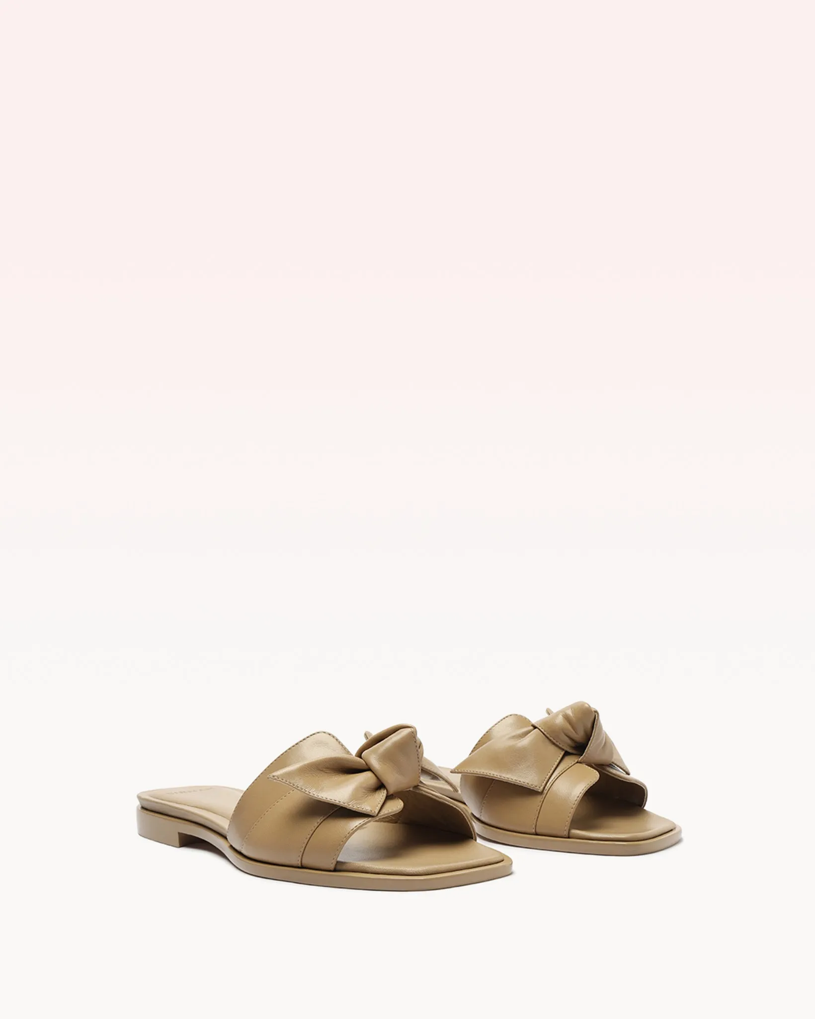 Maxi Clarita Square Flat Semolina sold by Alexandre Birman product image thumbnail 2