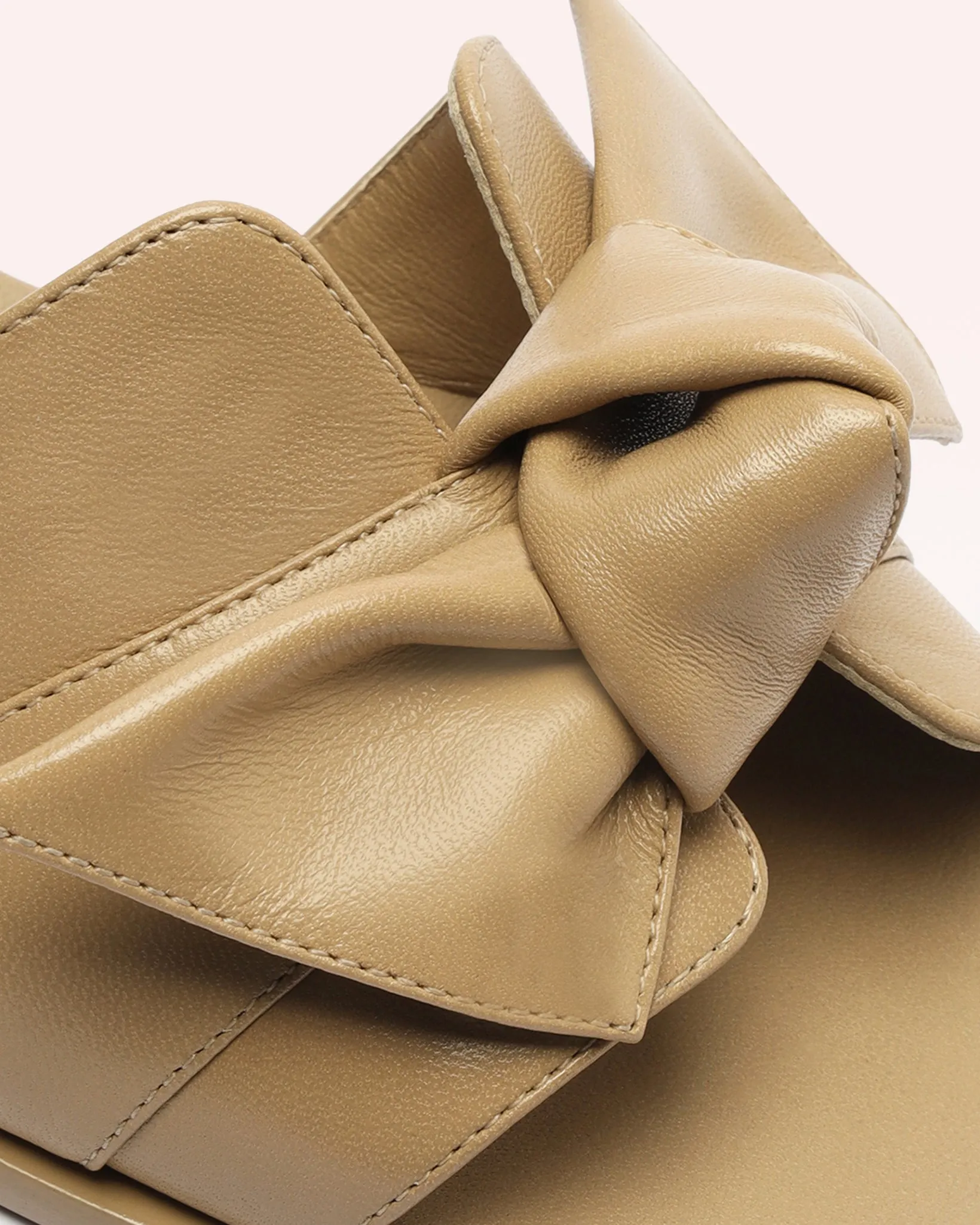 Maxi Clarita Square Flat Semolina sold by Alexandre Birman product image thumbnail 5